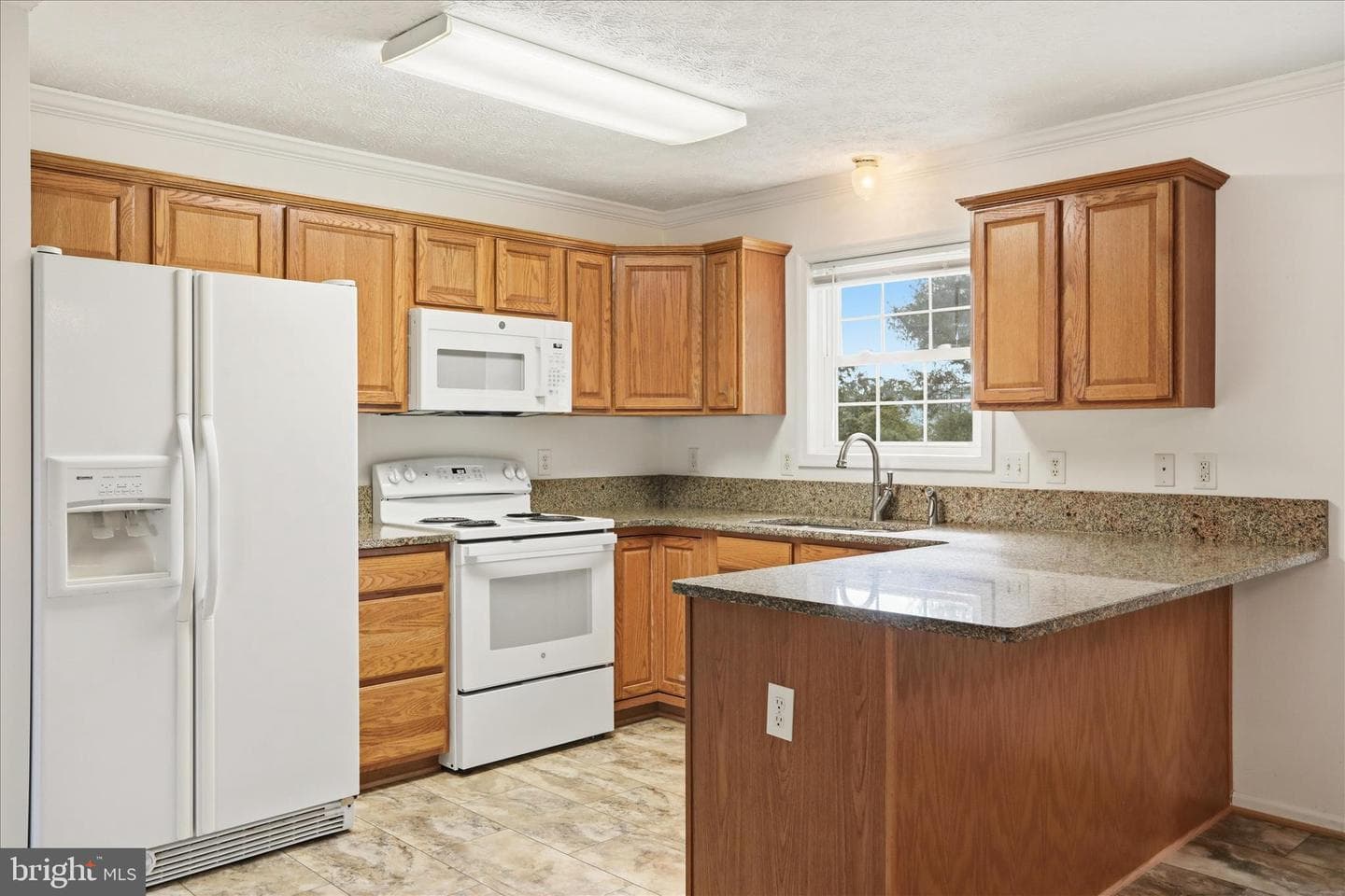 500 Stephenson Court photo 9