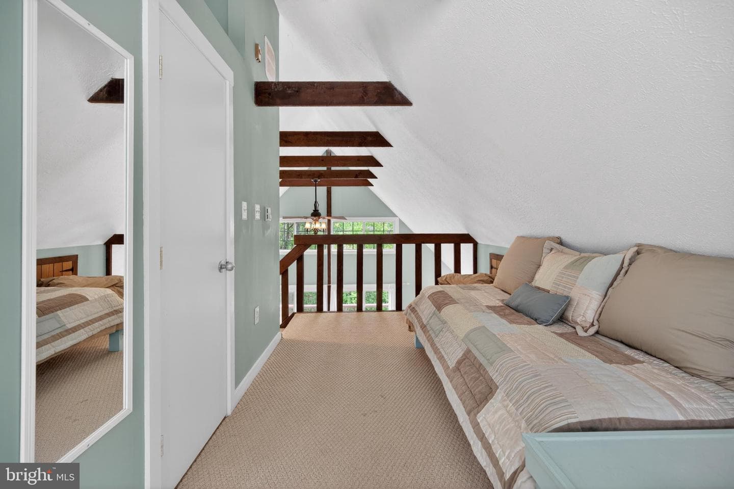 393 Palmer photo 29