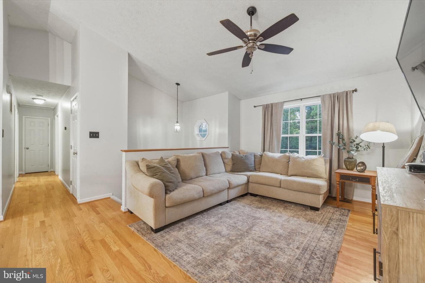 658 W King Street photo 4