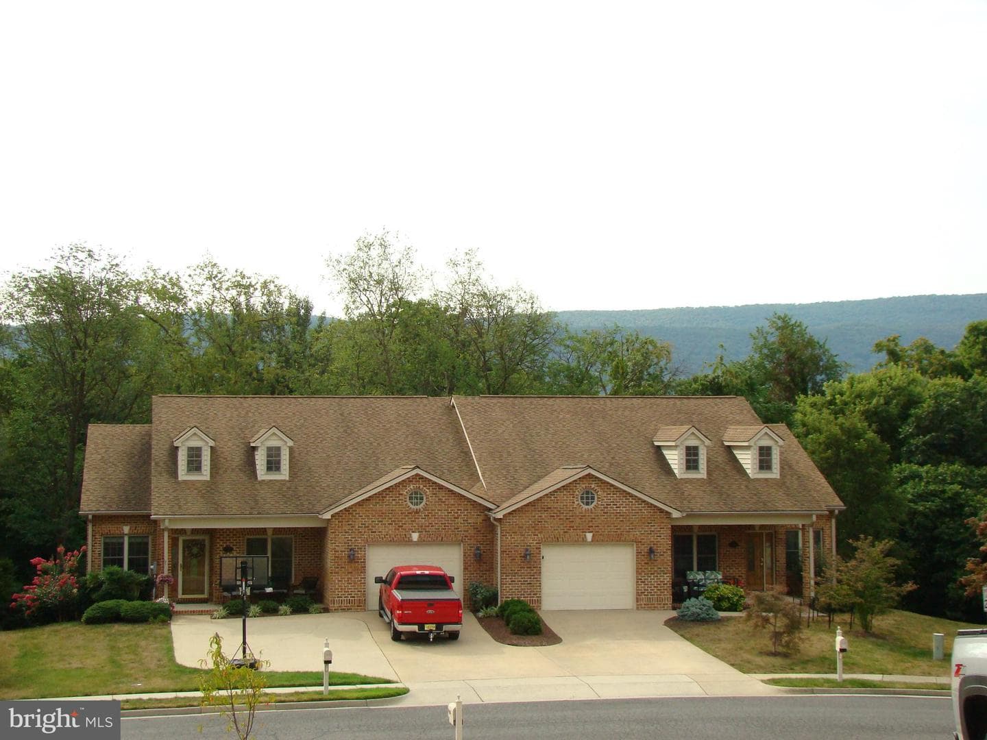 140 Donna Drive photo 11