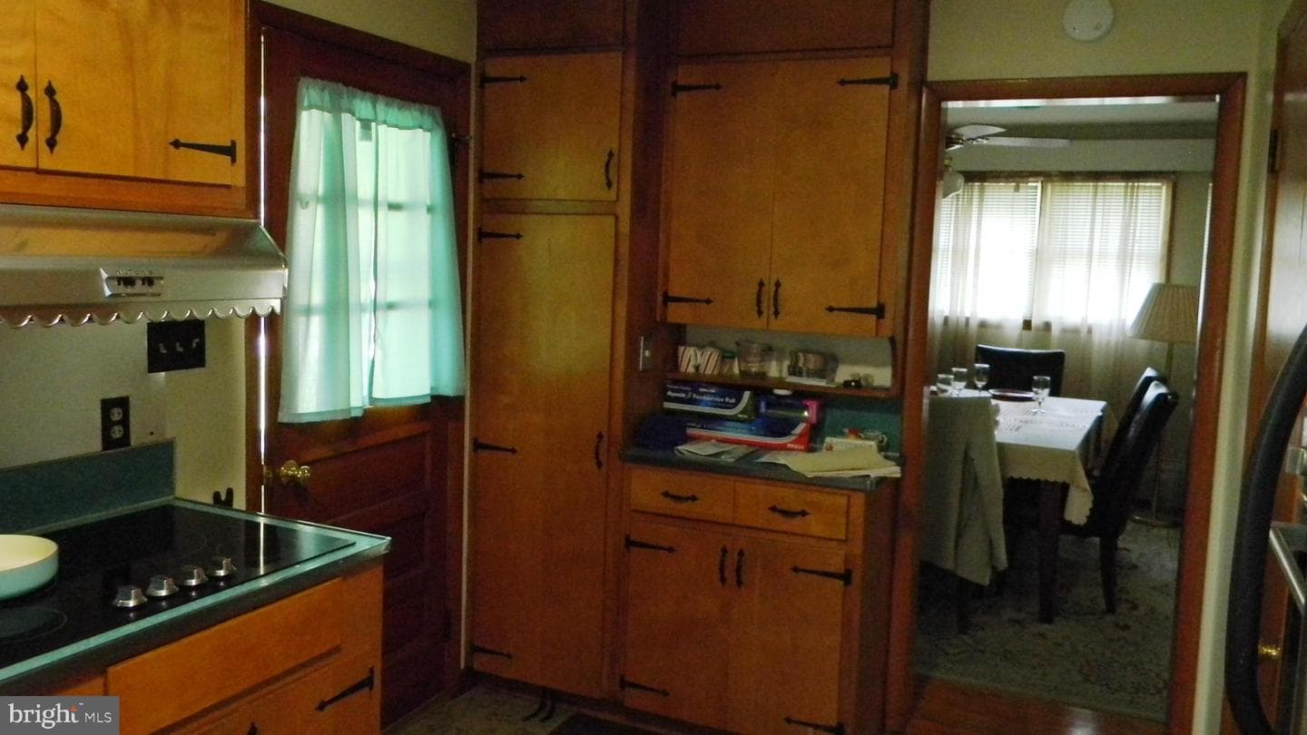 129 Apple Ave photo 11