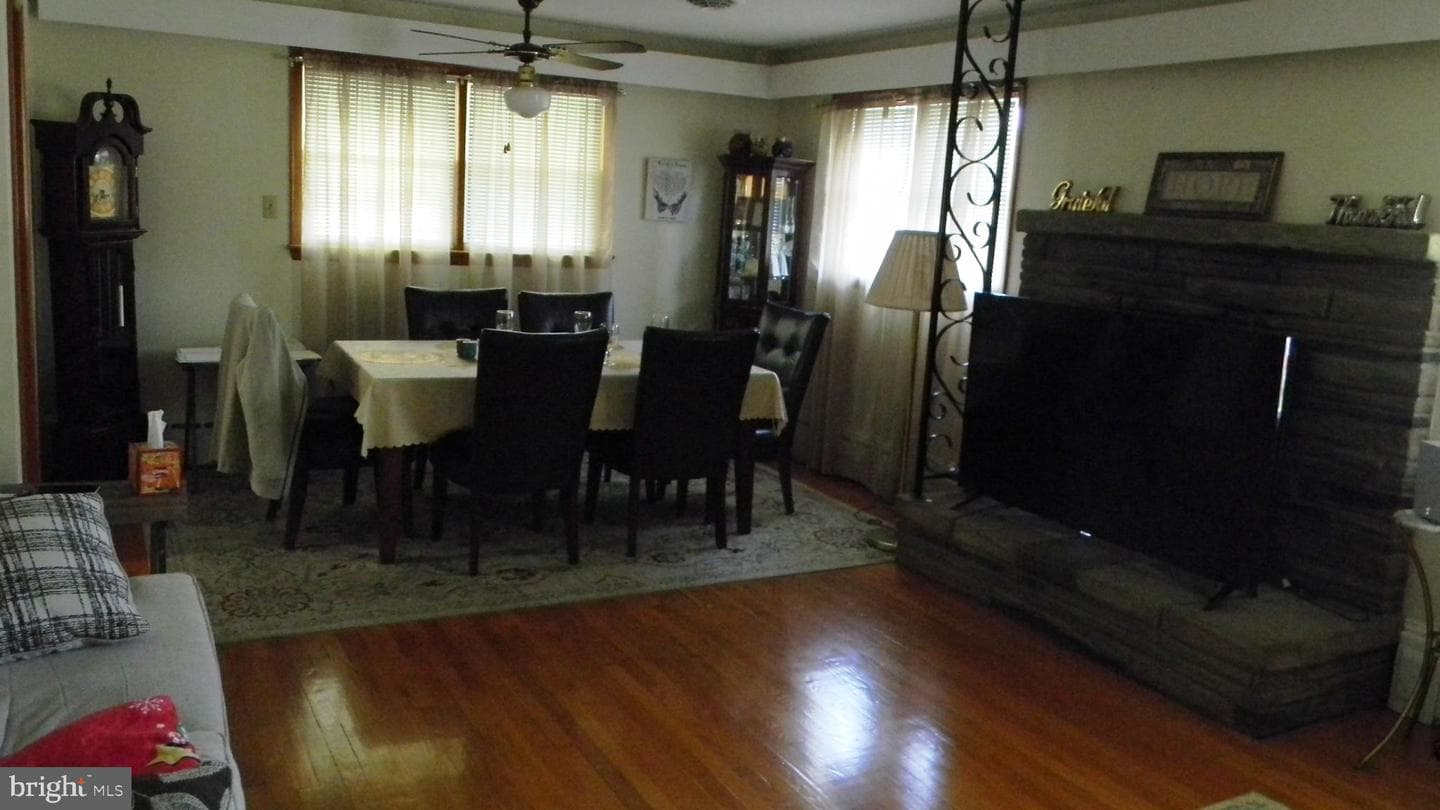 129 Apple Ave photo 19
