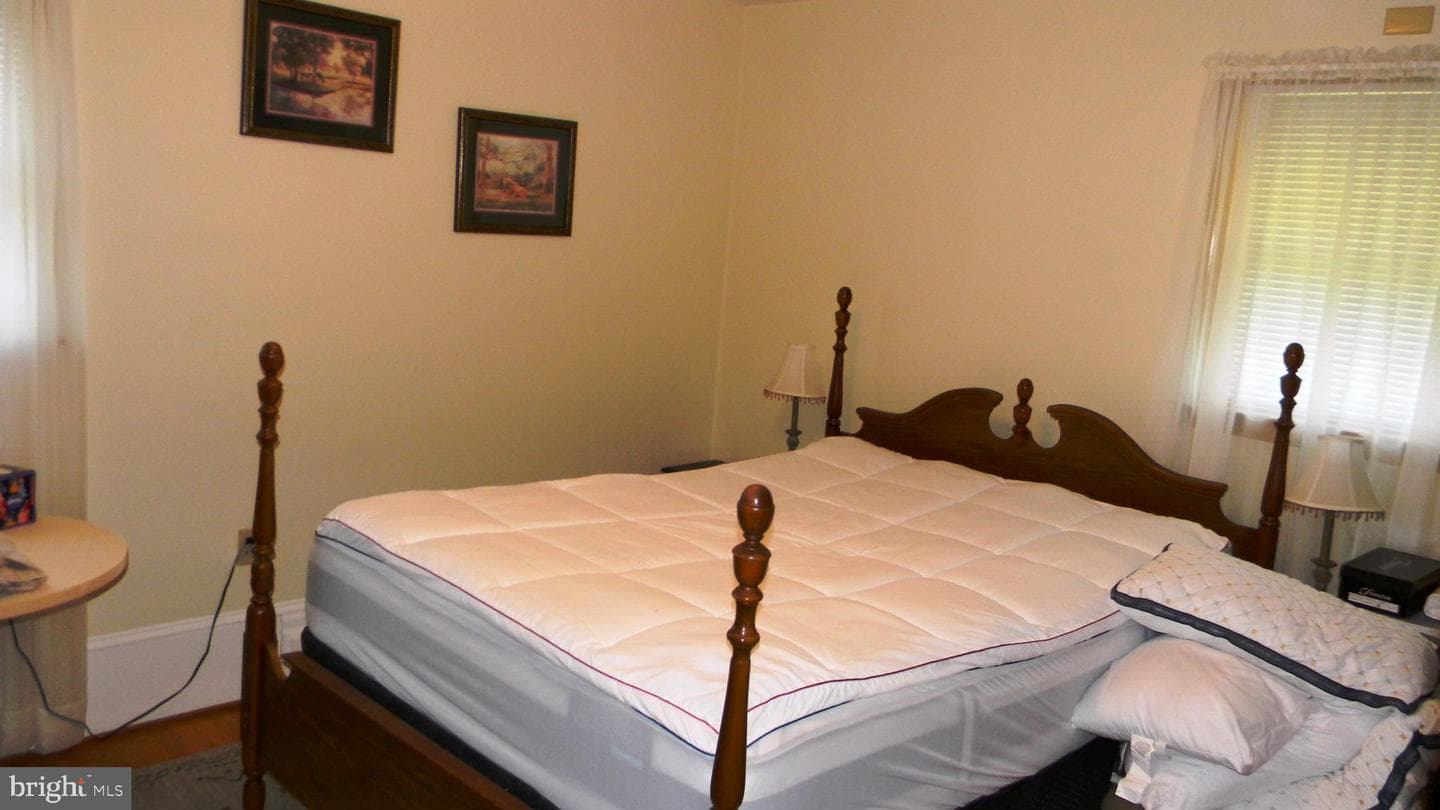 129 Apple Ave photo 23