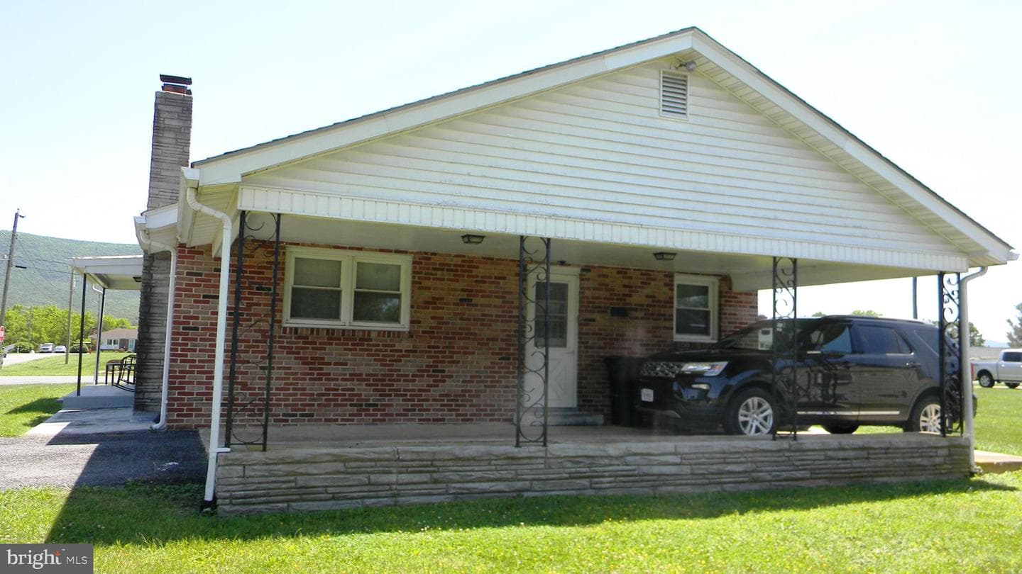 129 Apple Ave photo 3