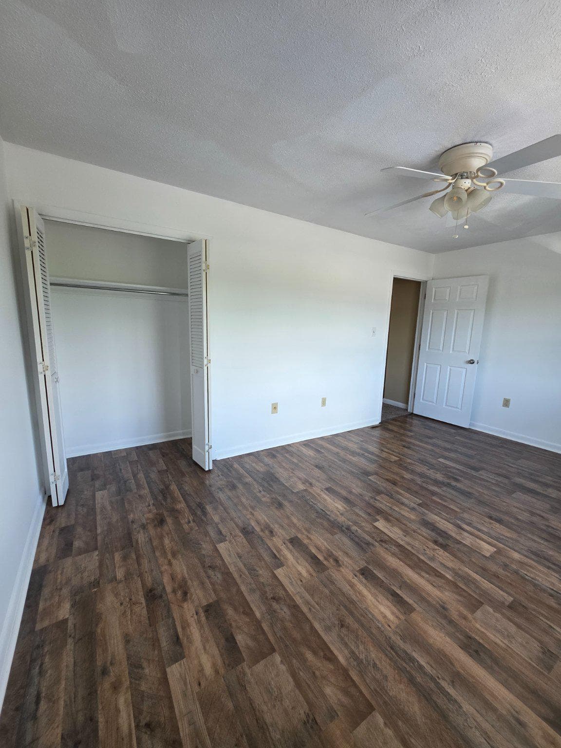 916 Hilltop Drive photo 29