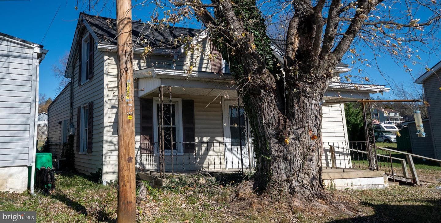 488 Ash Street photo 24