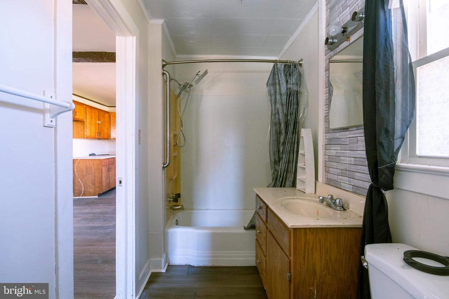 488 Ash Street photo 8