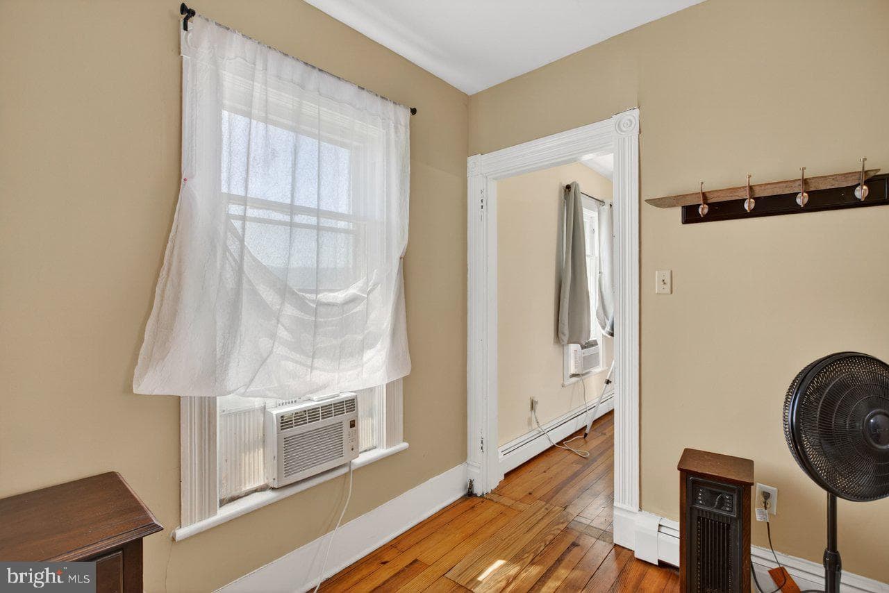 420 W Spring Street photo 45