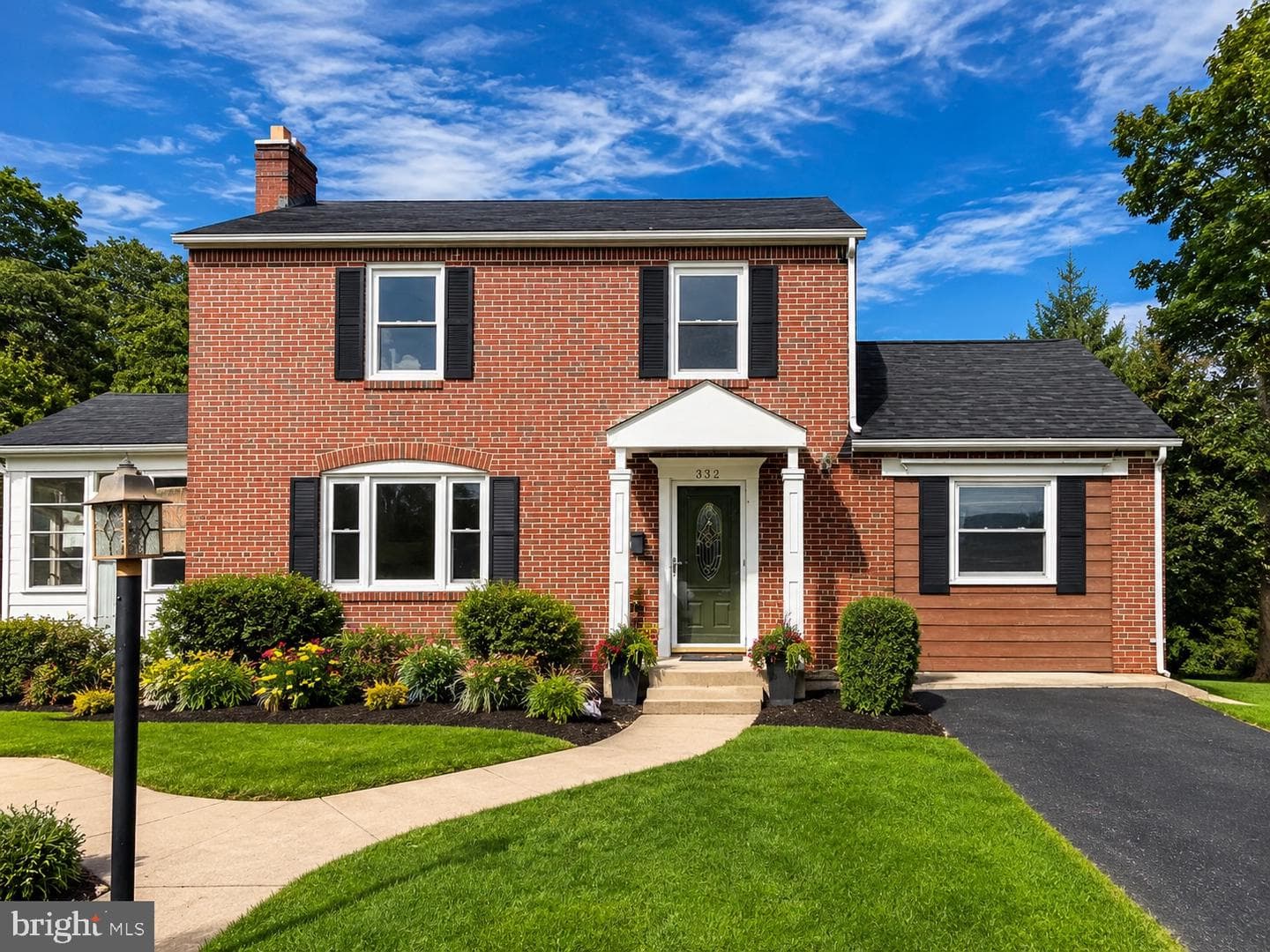 332 N Lee Street, Woodstock