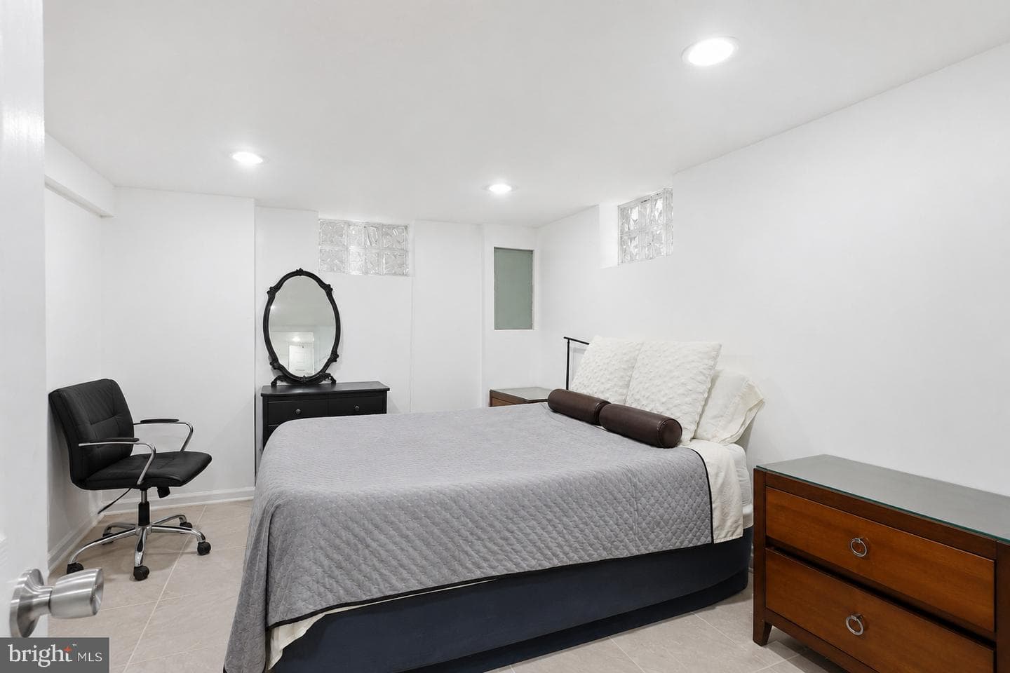 332 N Lee Street photo 31