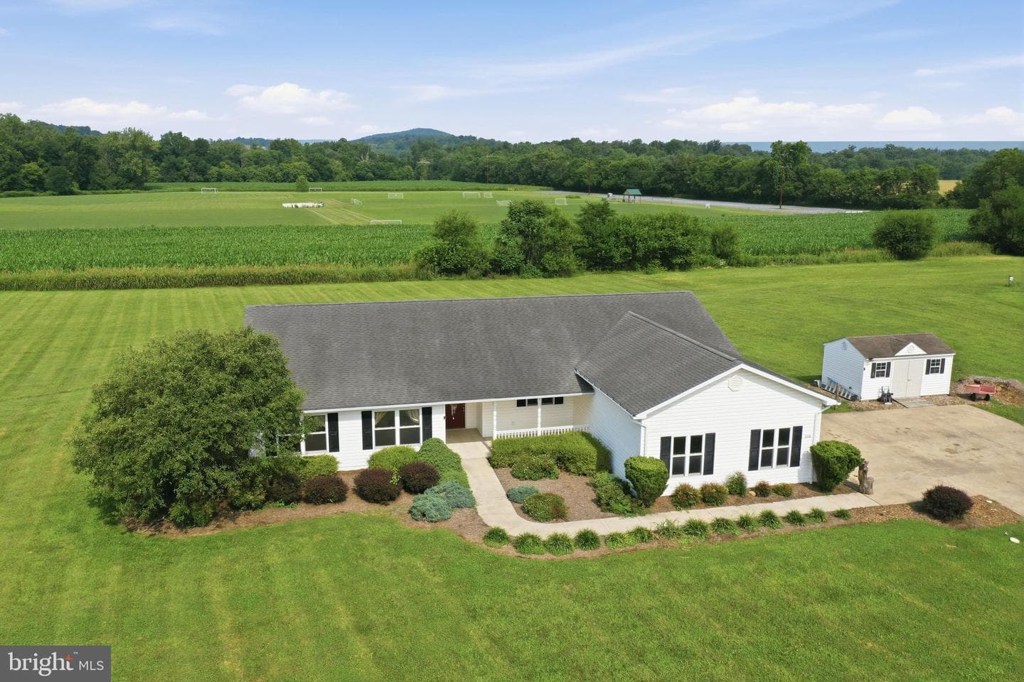 110 Summers Lane photo 5
