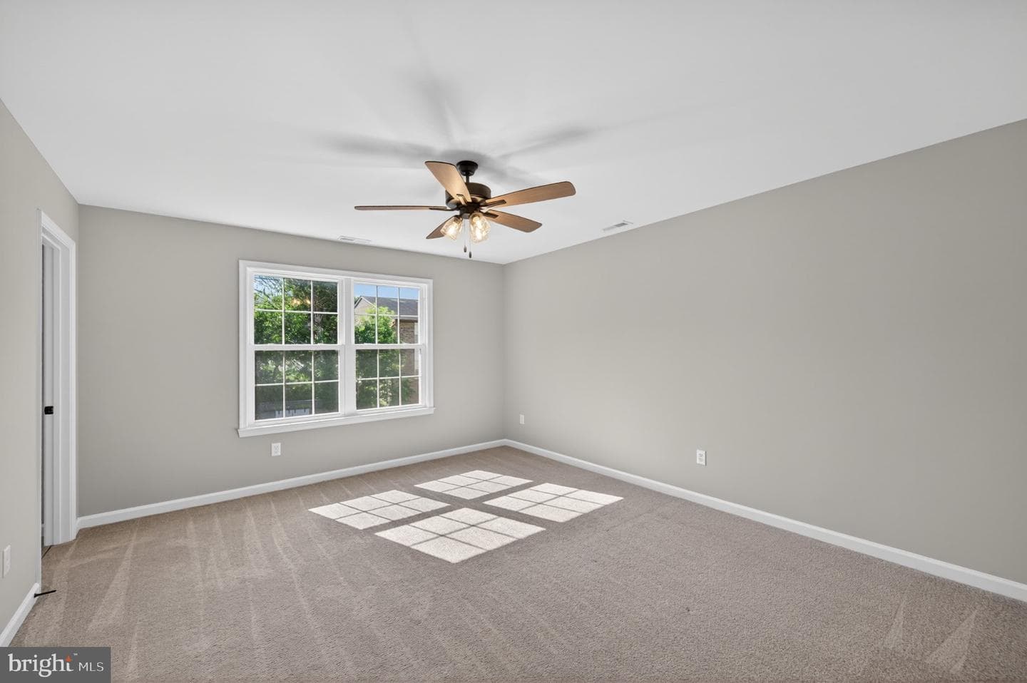 207 S Loudoun Street photo 35