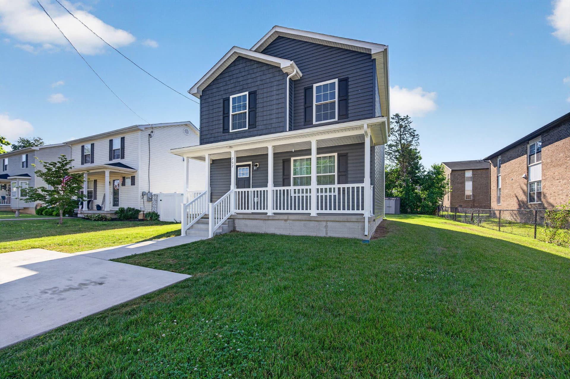 207 S Loudoun Street photo 4