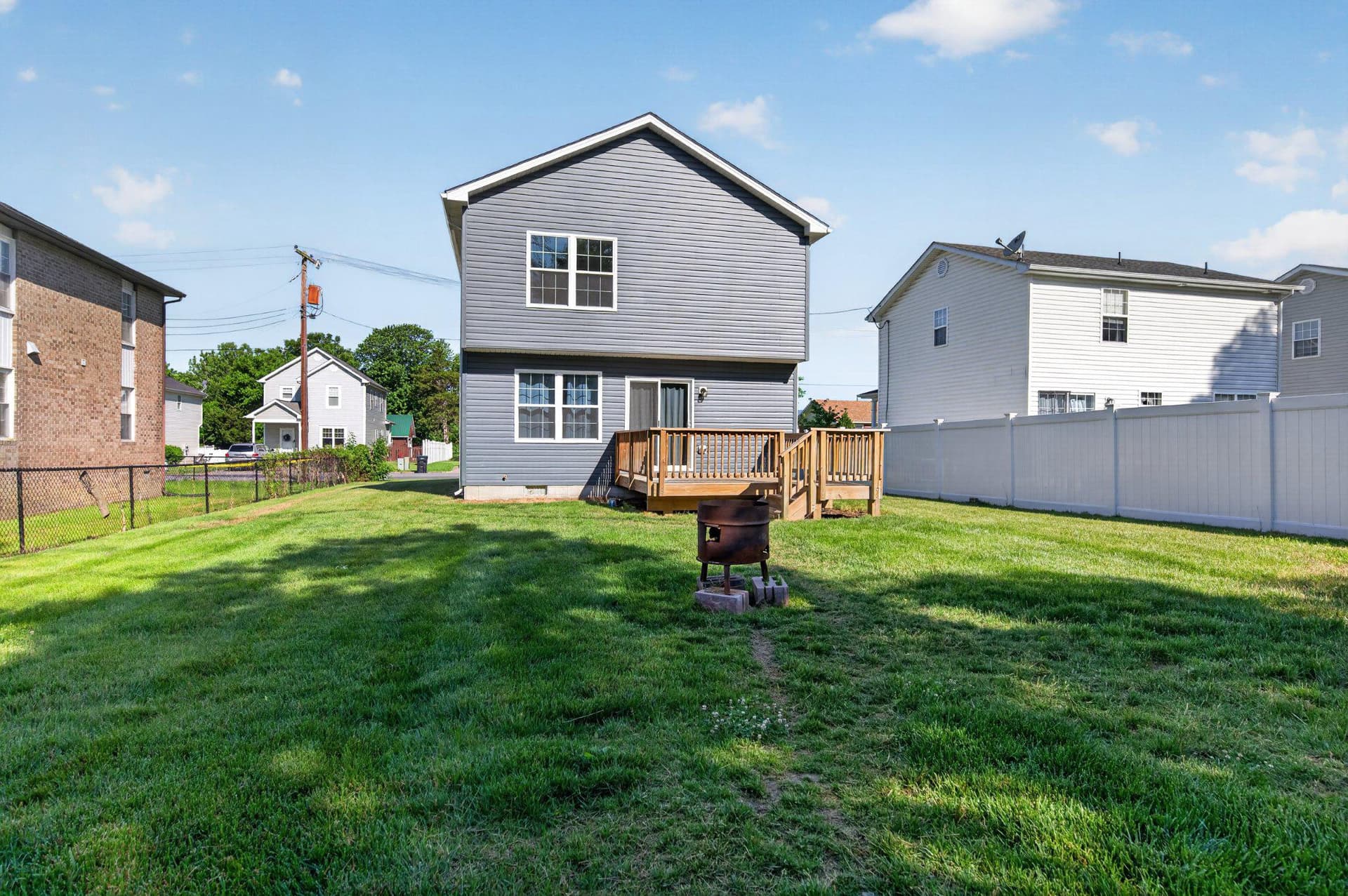 207 S Loudoun Street photo 43