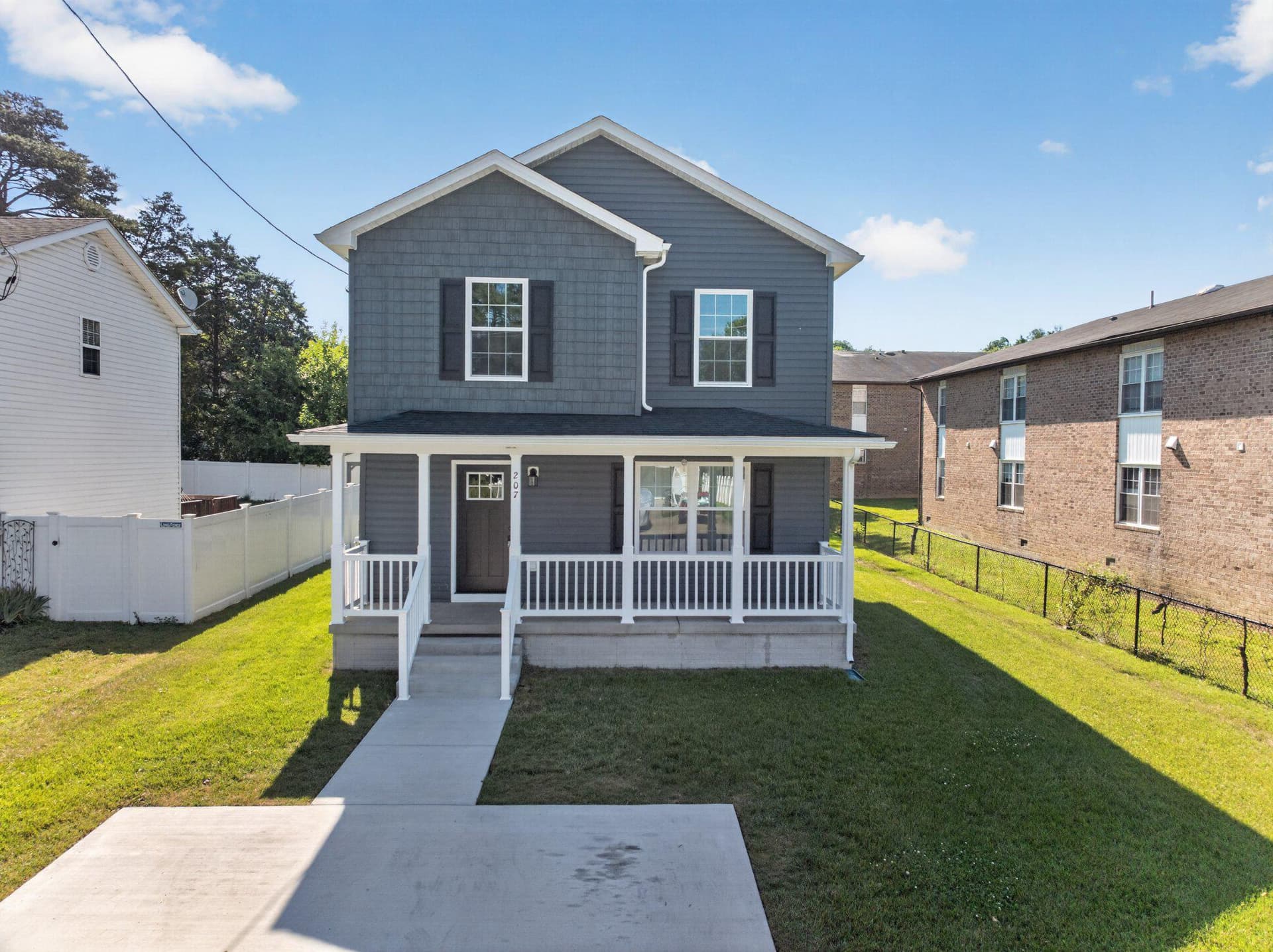 207 S Loudoun Street photo 49