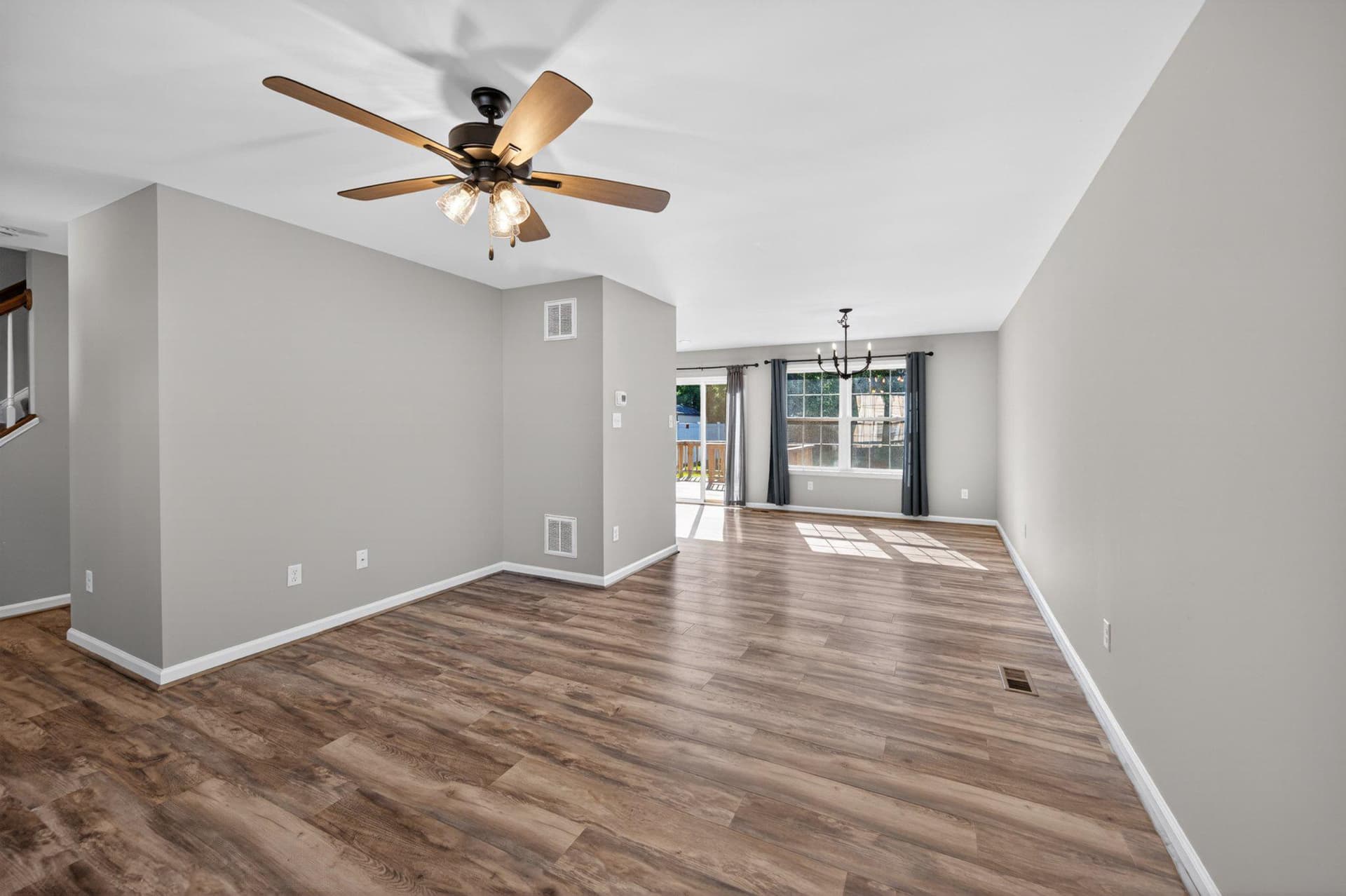 207 S Loudoun Street photo 8