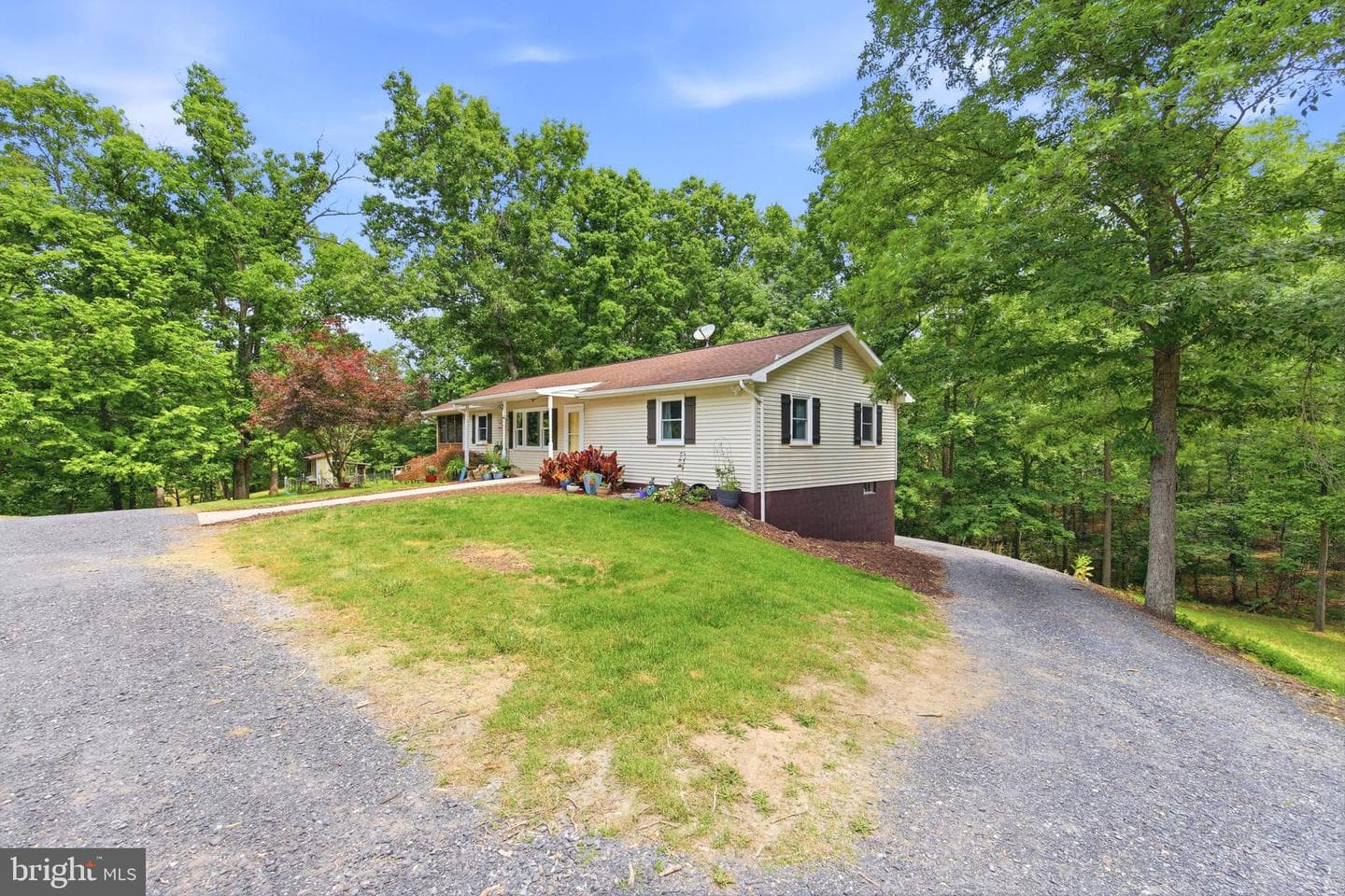356 White Oak Ln, New Market