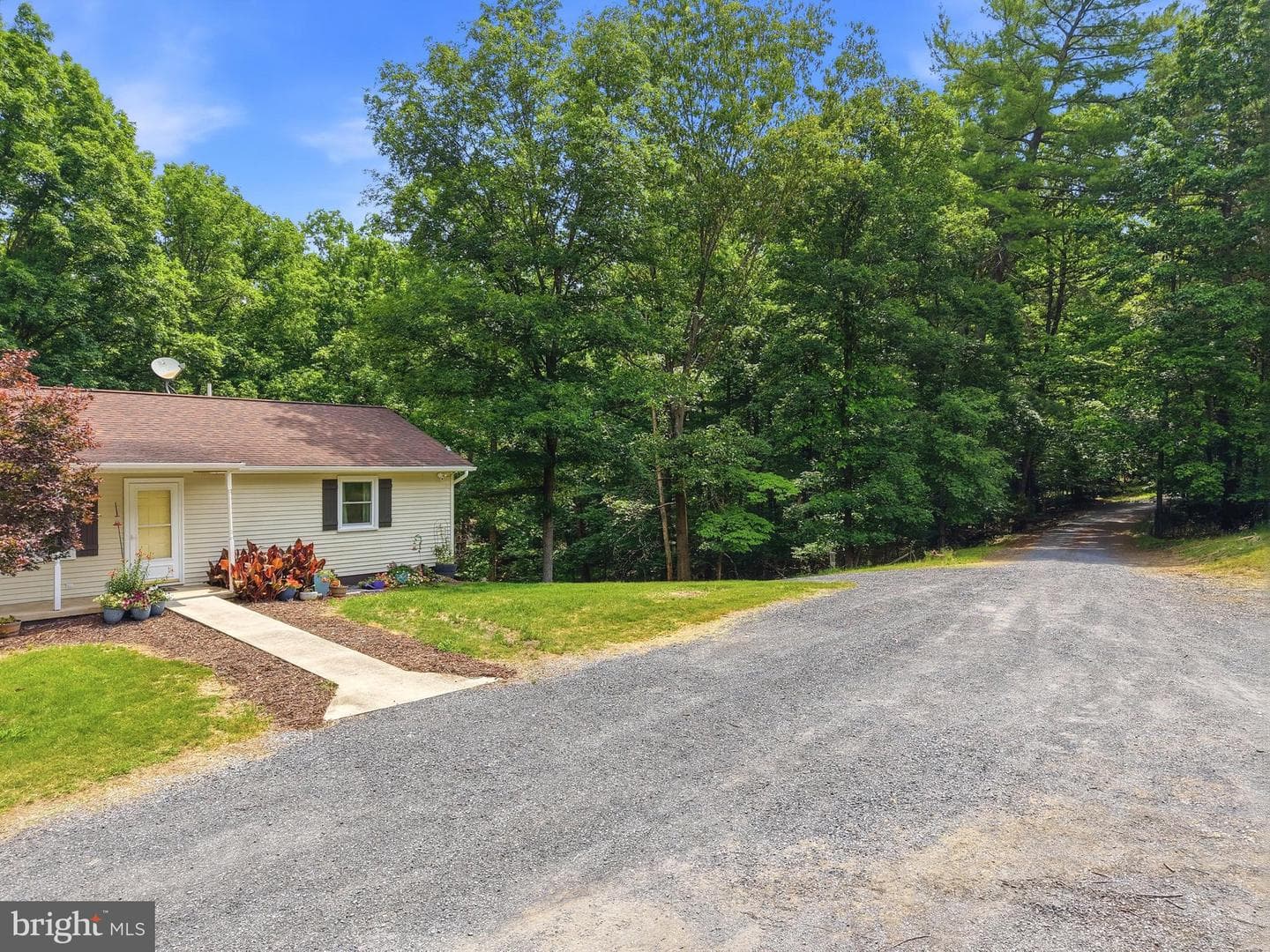 356 White Oak Ln photo 5