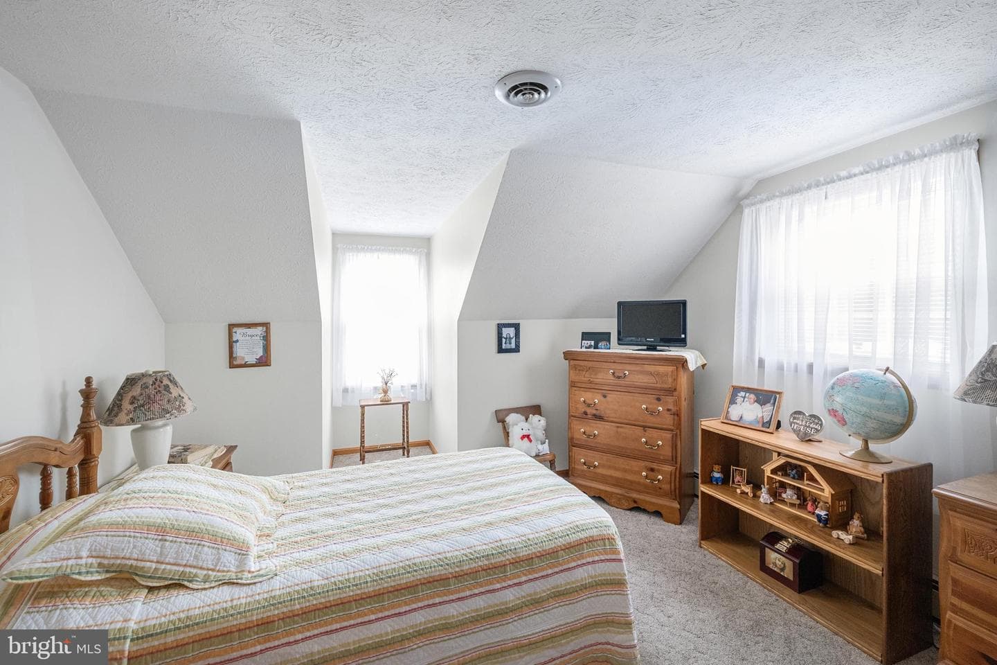 908 Jonathan Street photo 65