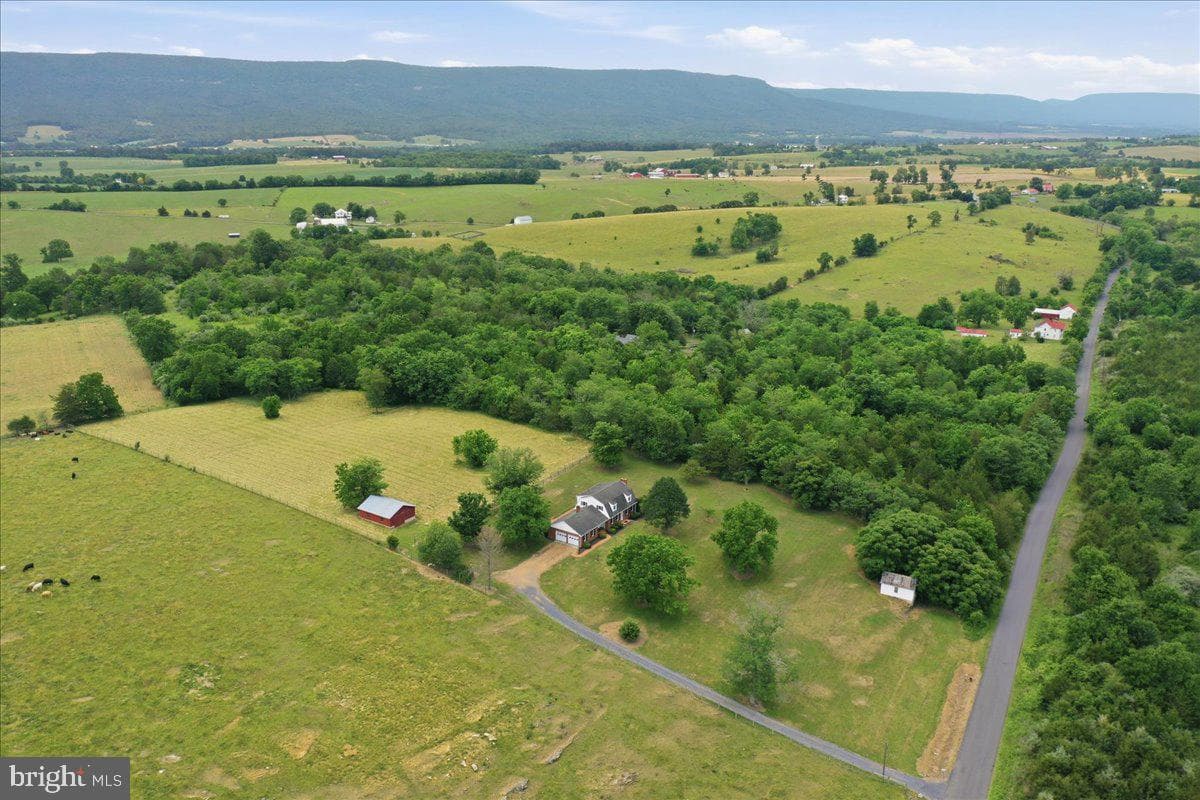 2447 Headquarters Road photo 55
