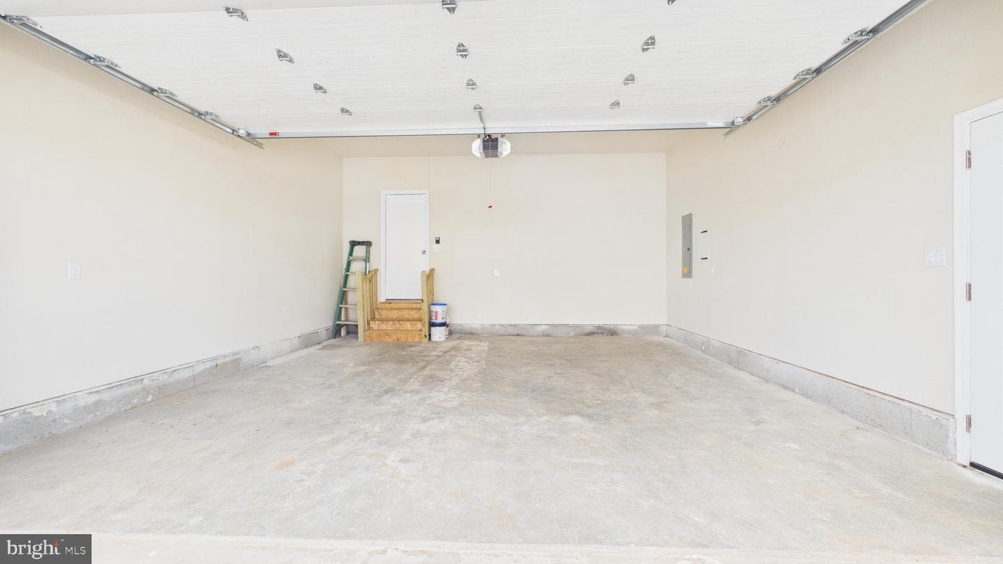 211 211 Princess Caroline Court photo 73