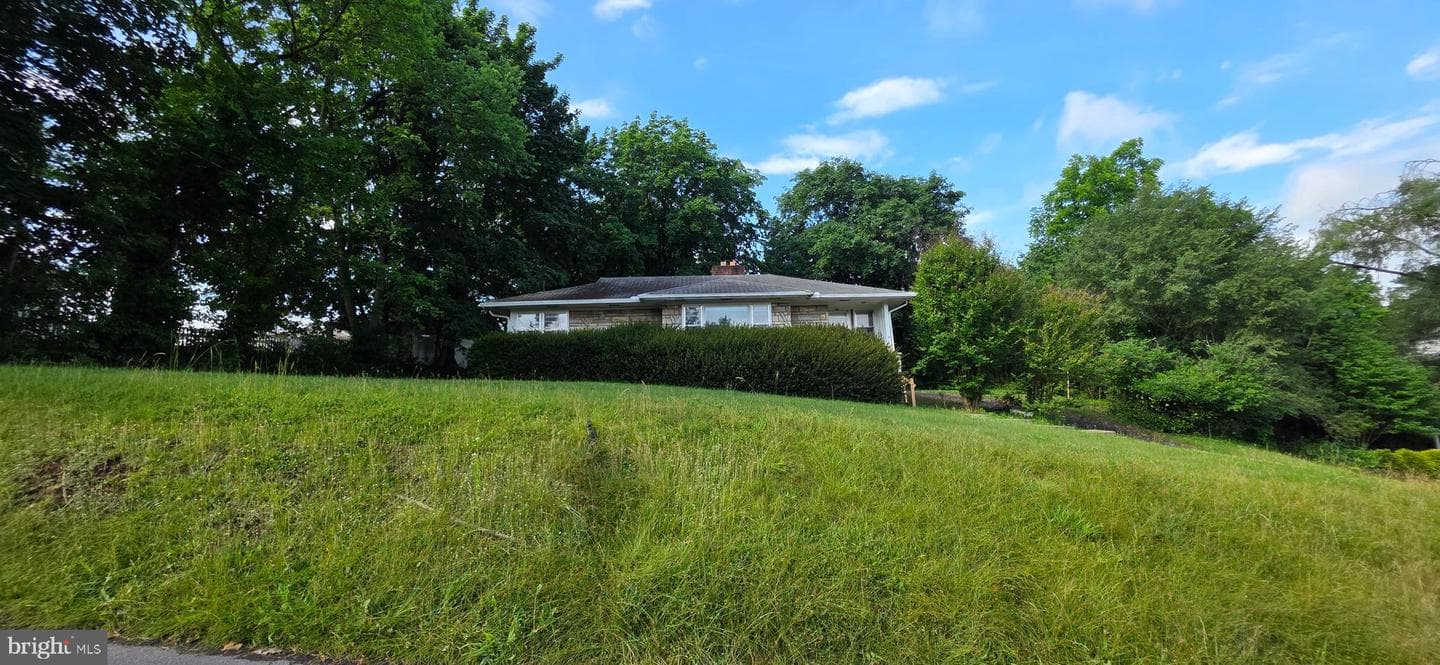 104 E South Street, Woodstock