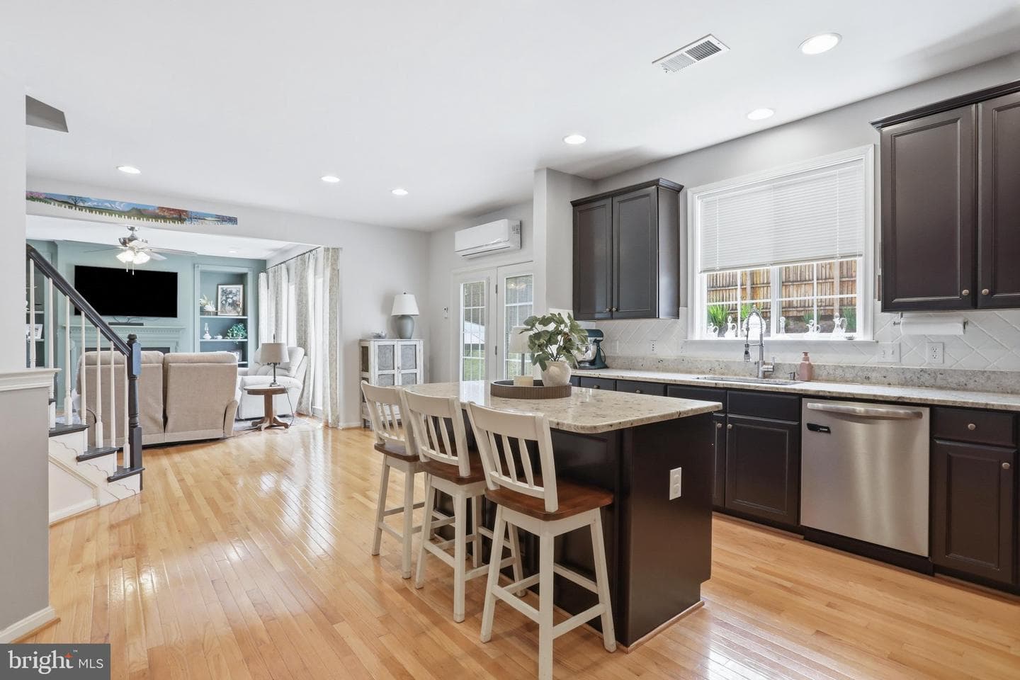465 Meghann Dr photo 13