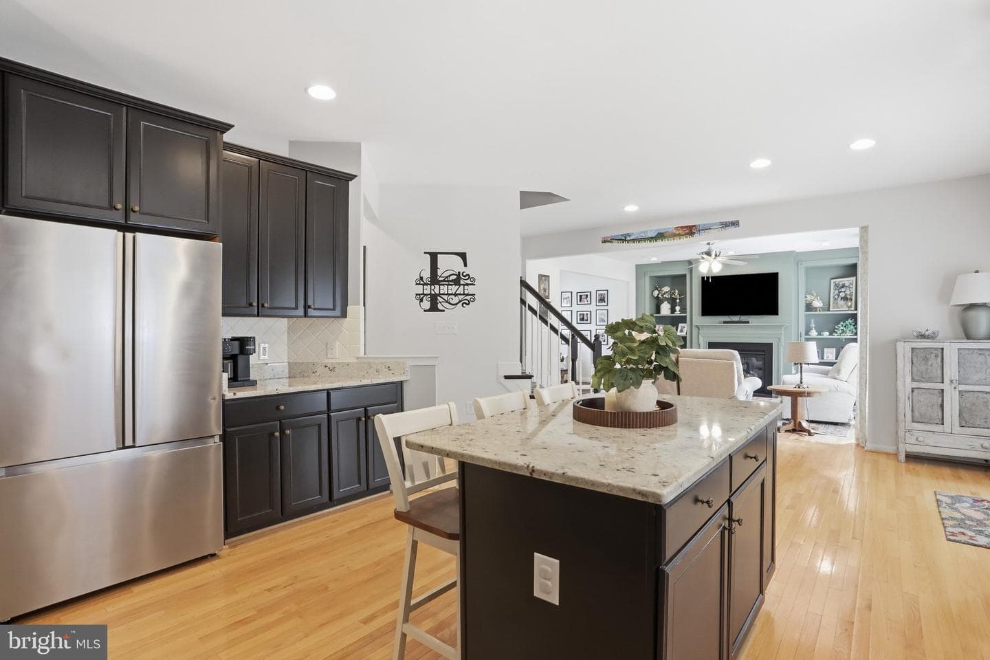 465 Meghann Dr photo 16