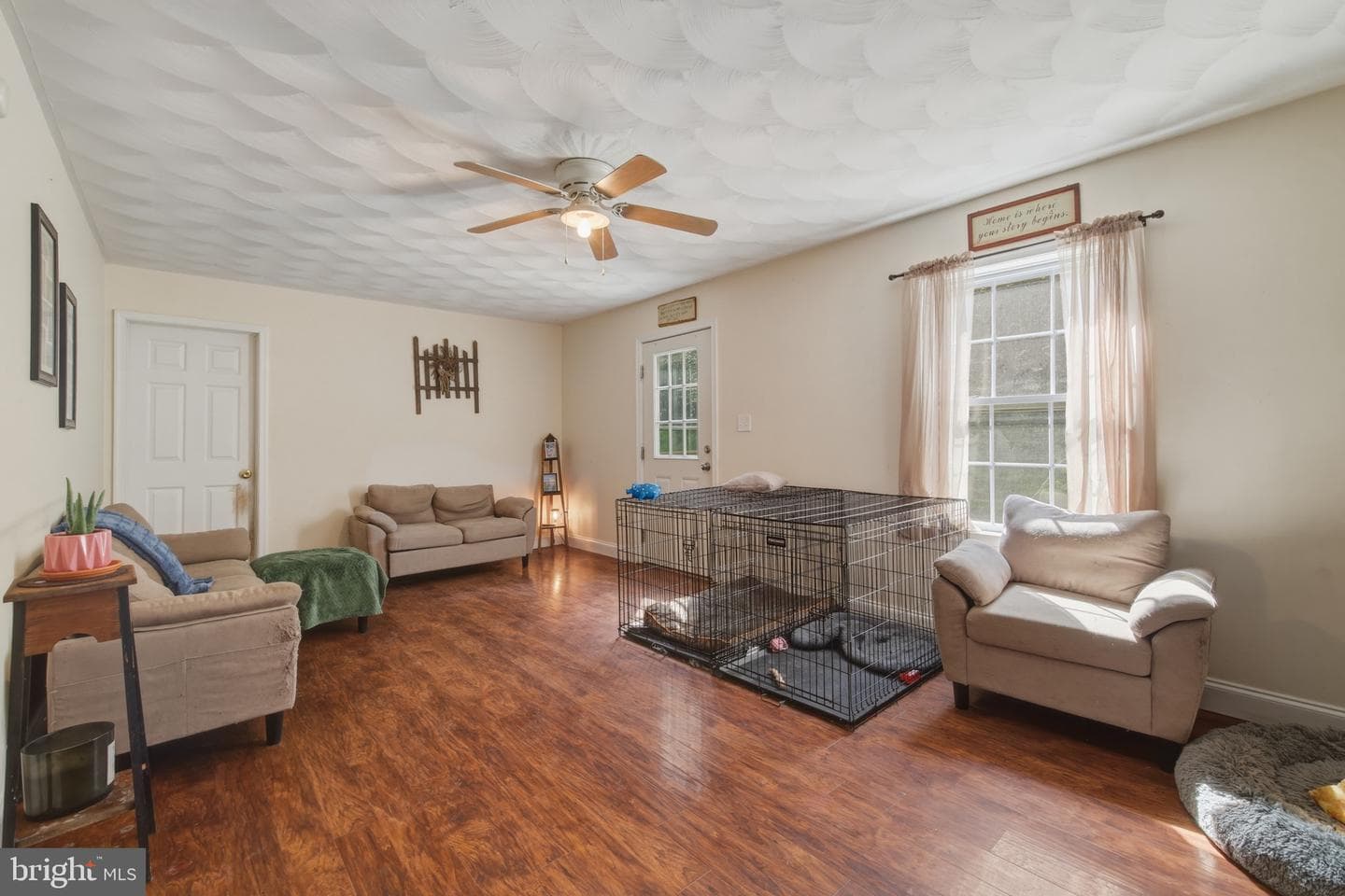 272 Willow Lane photo 3