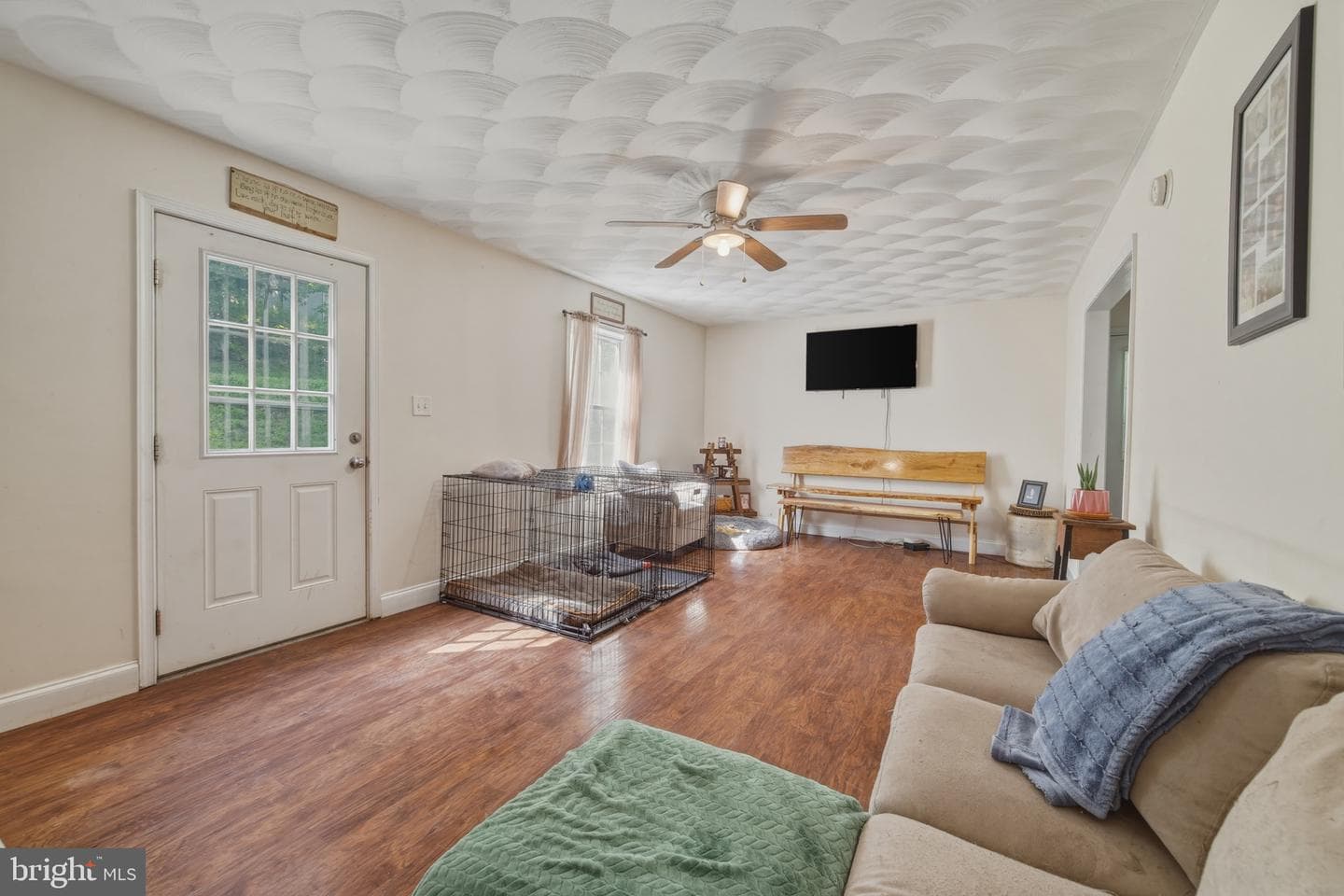272 Willow Lane photo 4