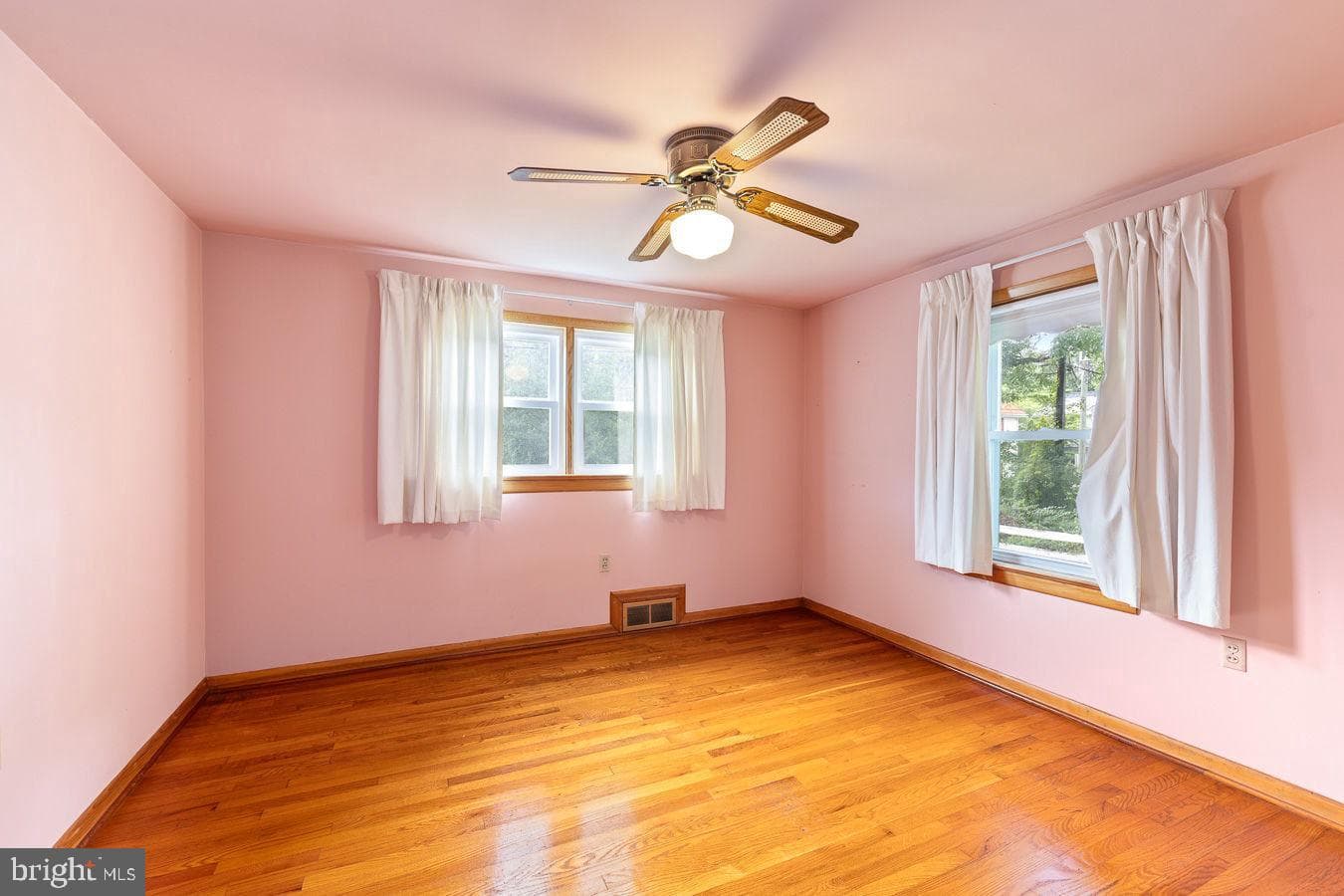 304 Water Street photo 22