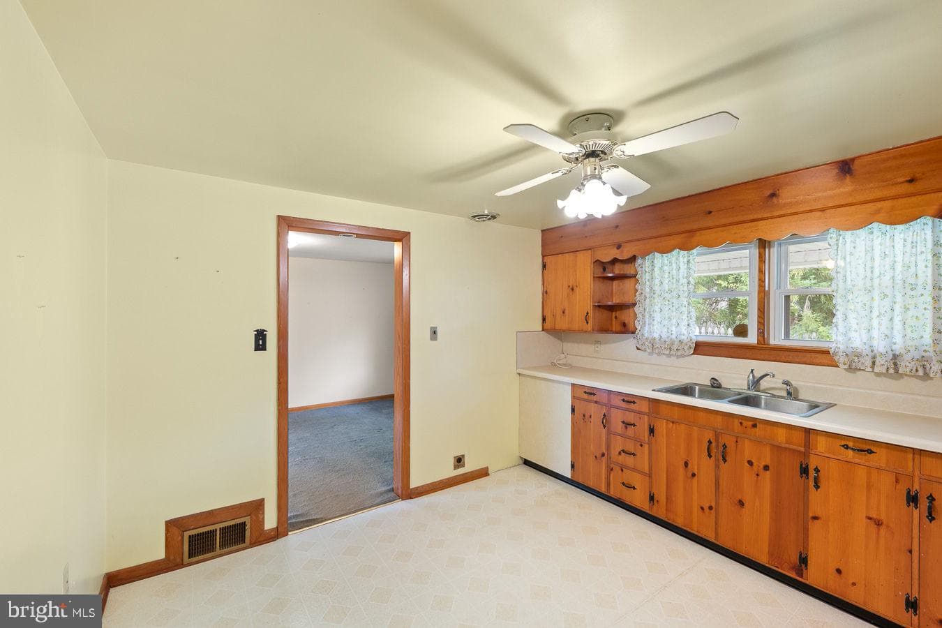 304 Water Street photo 7