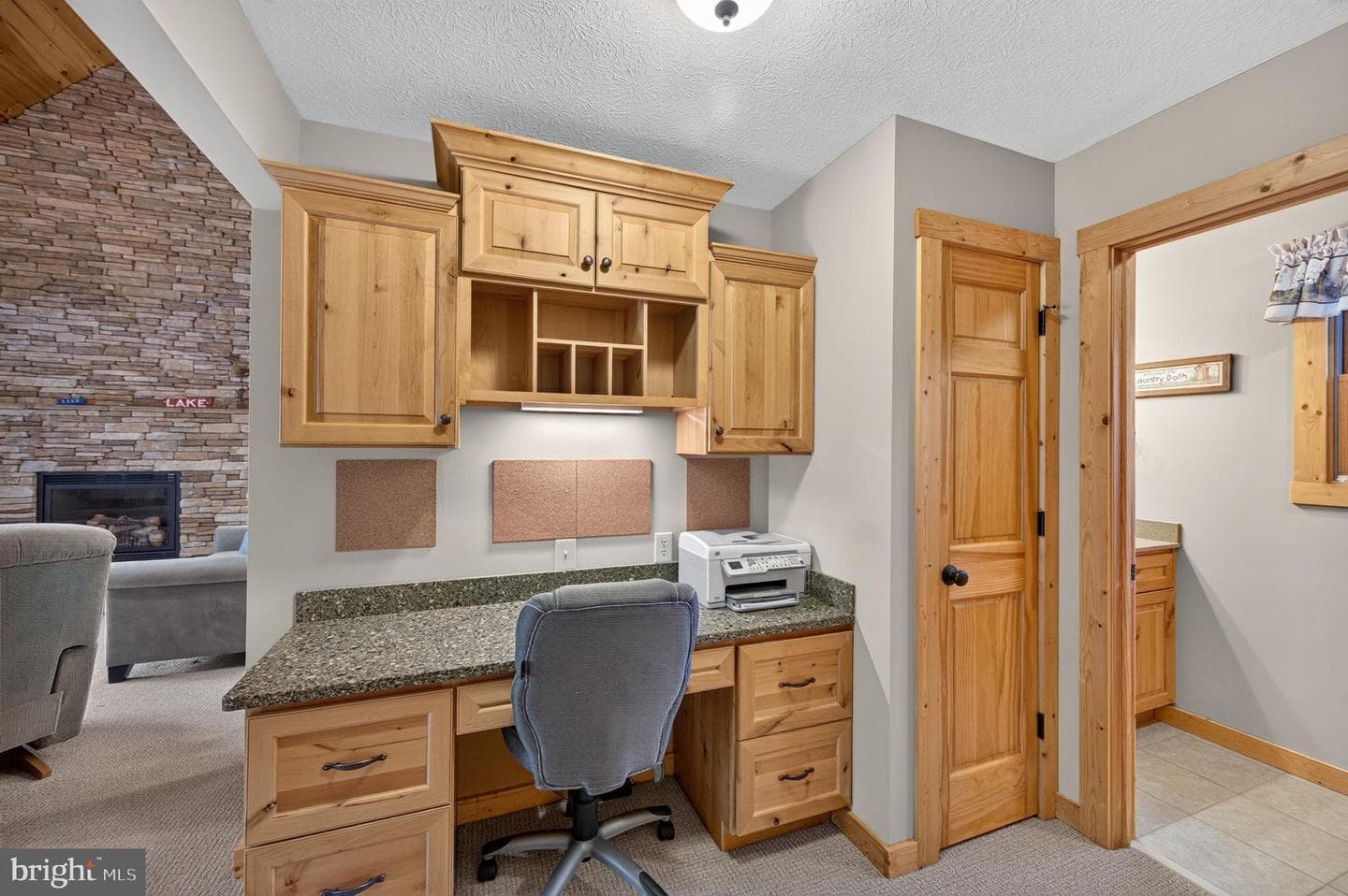 14 Vickie Way photo 29