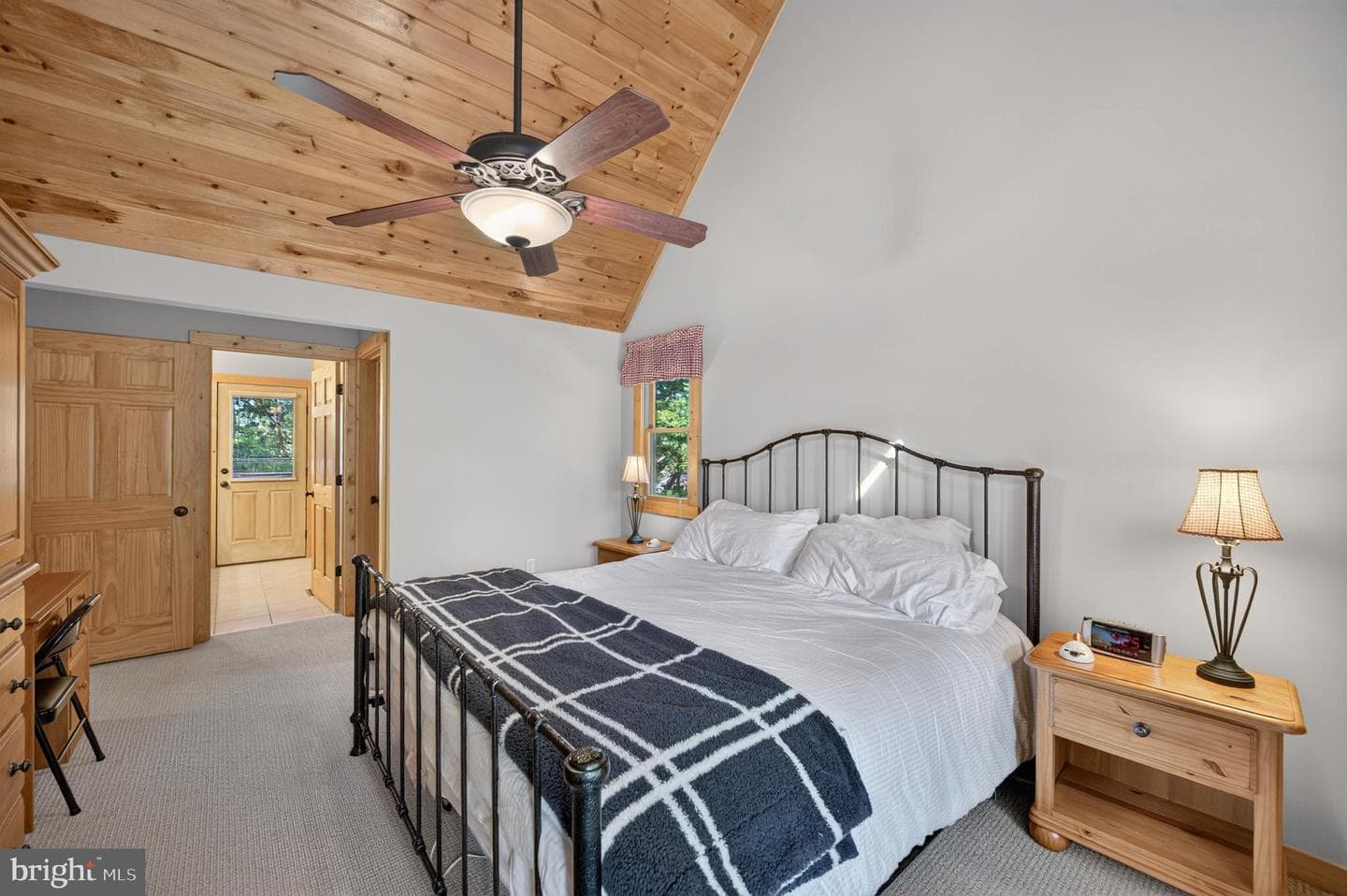 14 Vickie Way photo 34