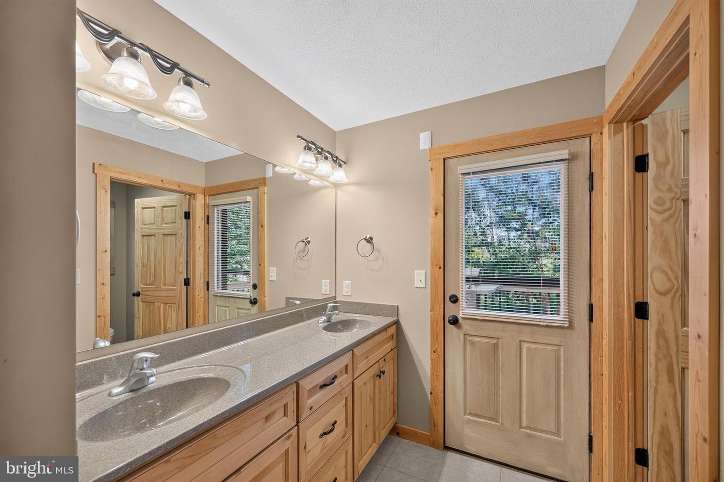 14 Vickie Way photo 35