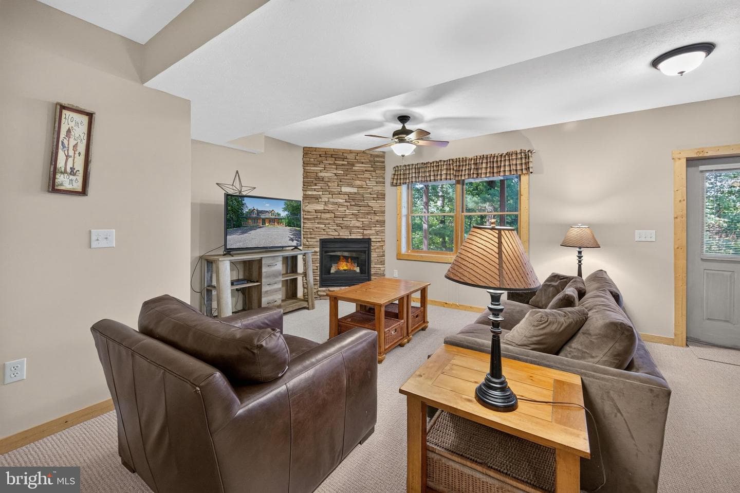 14 Vickie Way photo 46