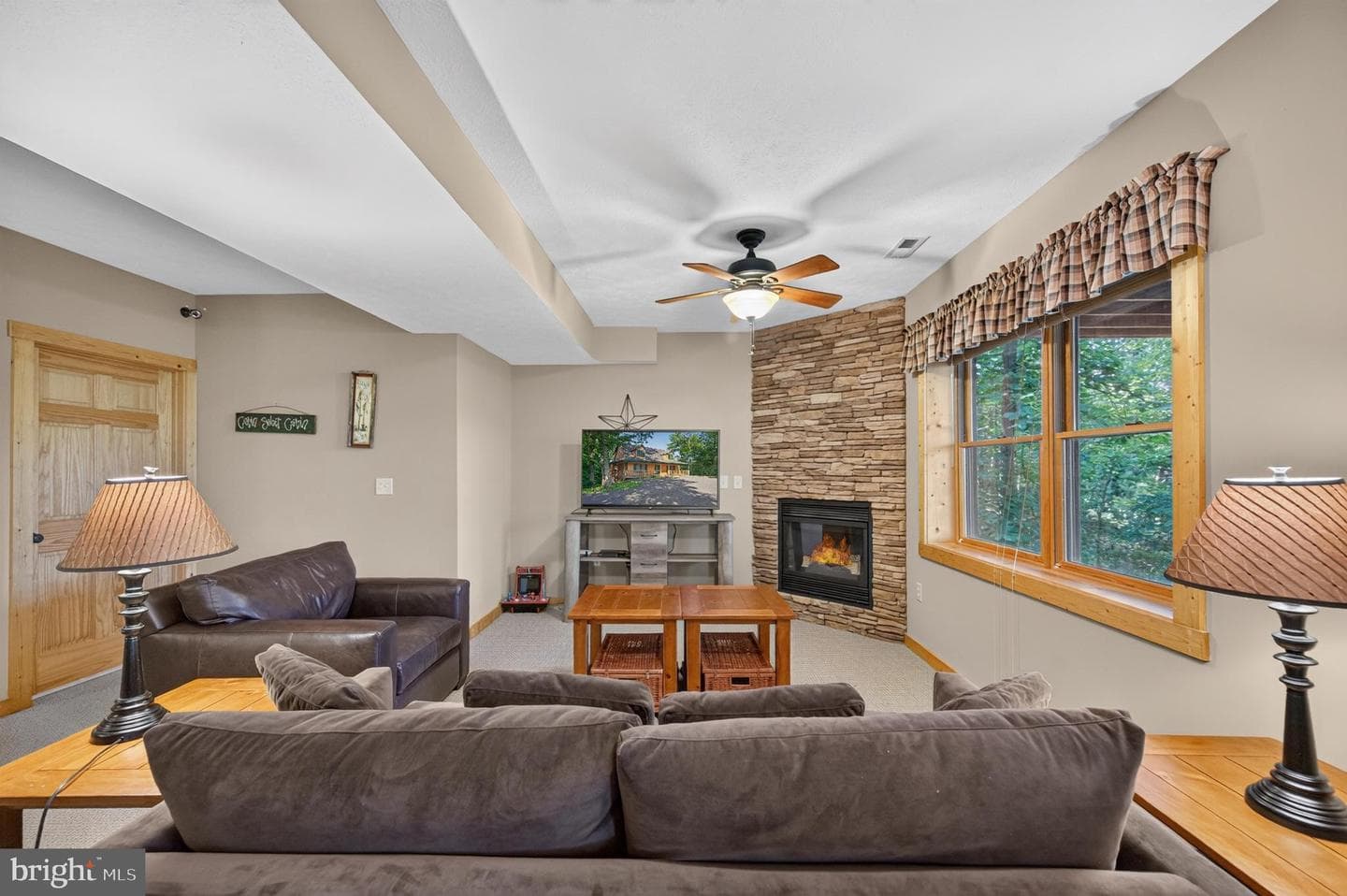 14 Vickie Way photo 49
