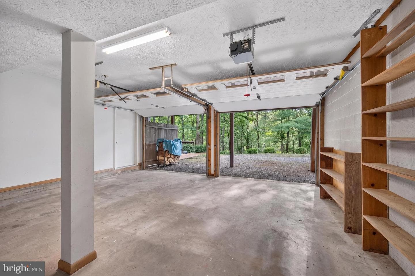 155 Beech photo 46