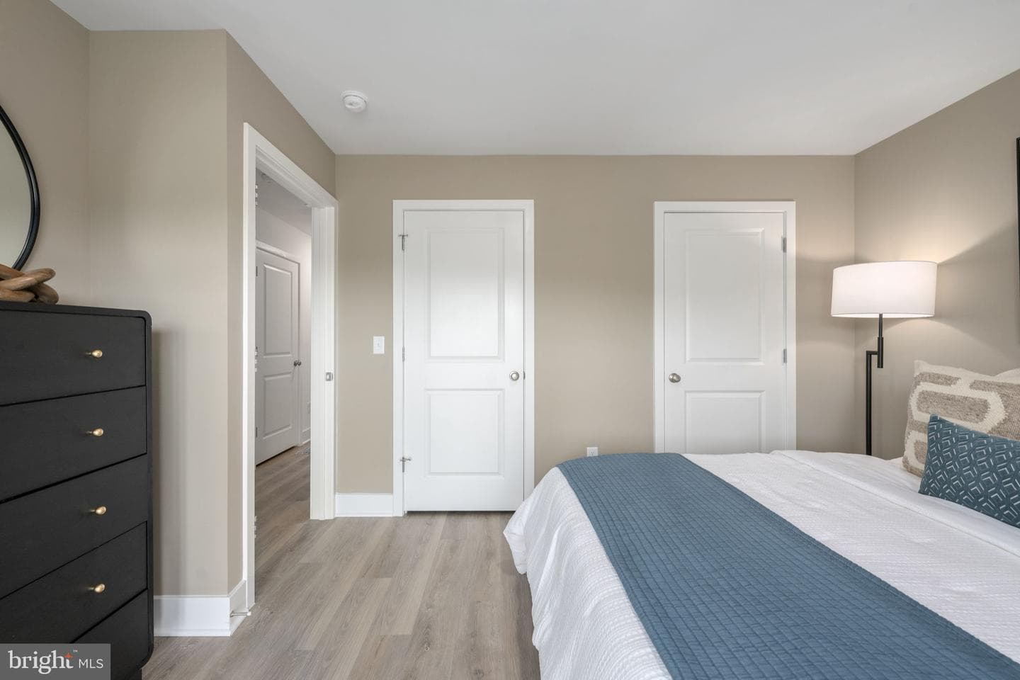 460 Sophie Street photo 36