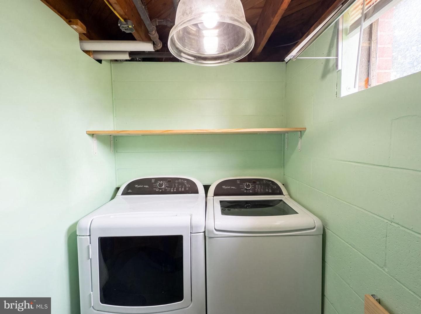 494 Walton Street photo 25