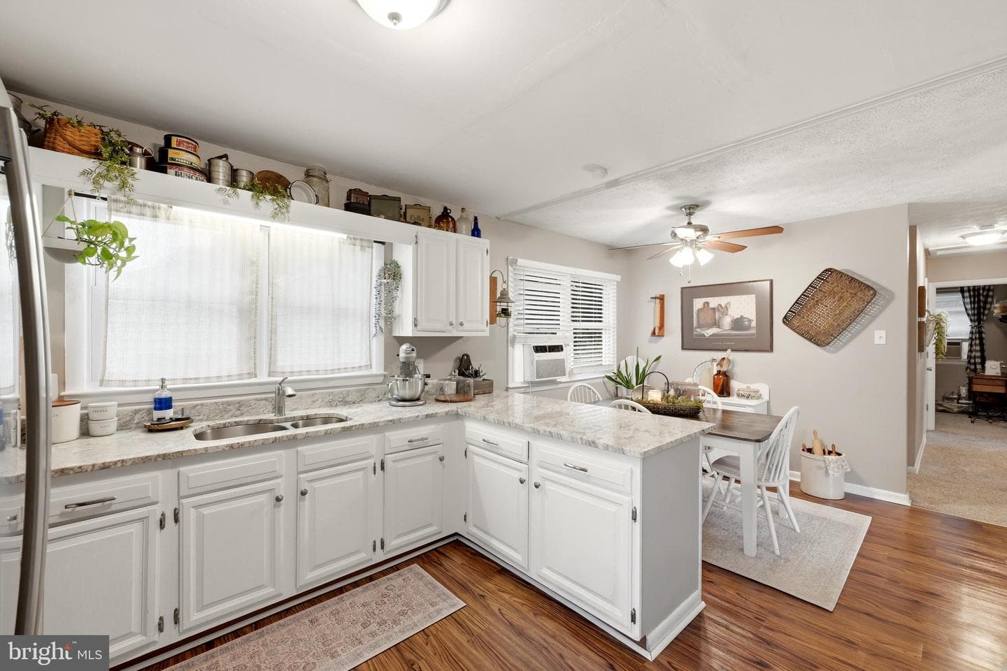 326 Sunset Street photo 14