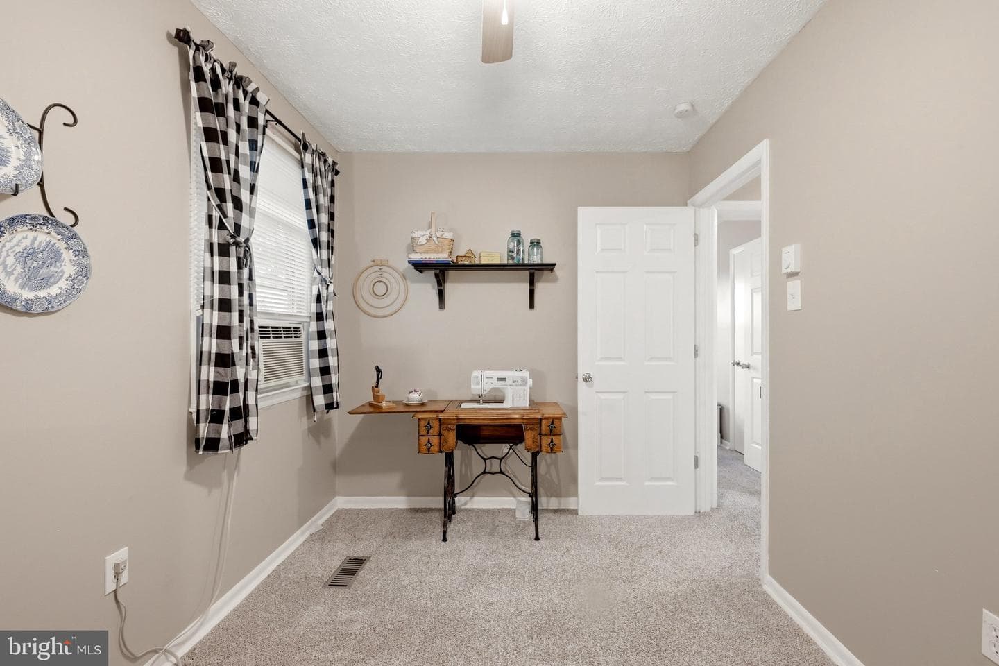 326 Sunset Street photo 21