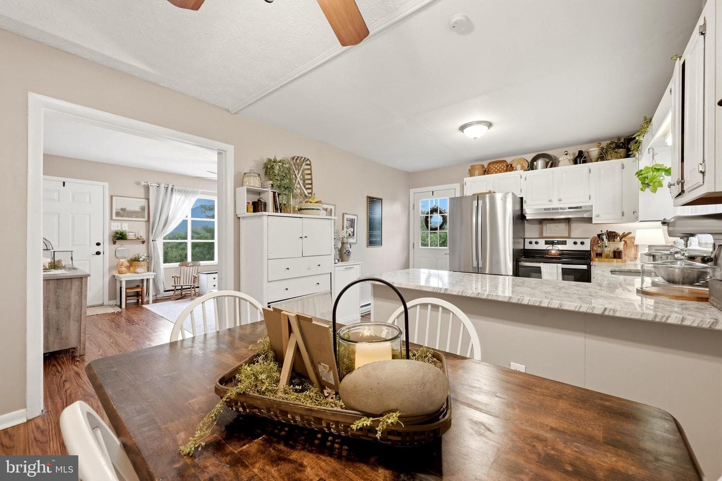 326 Sunset Street photo 9