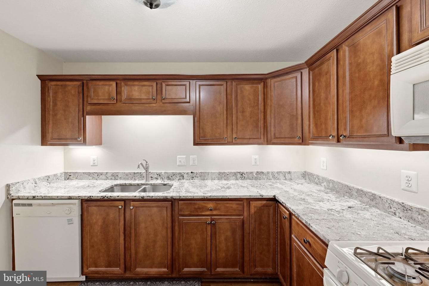 172 Founders Way photo 12