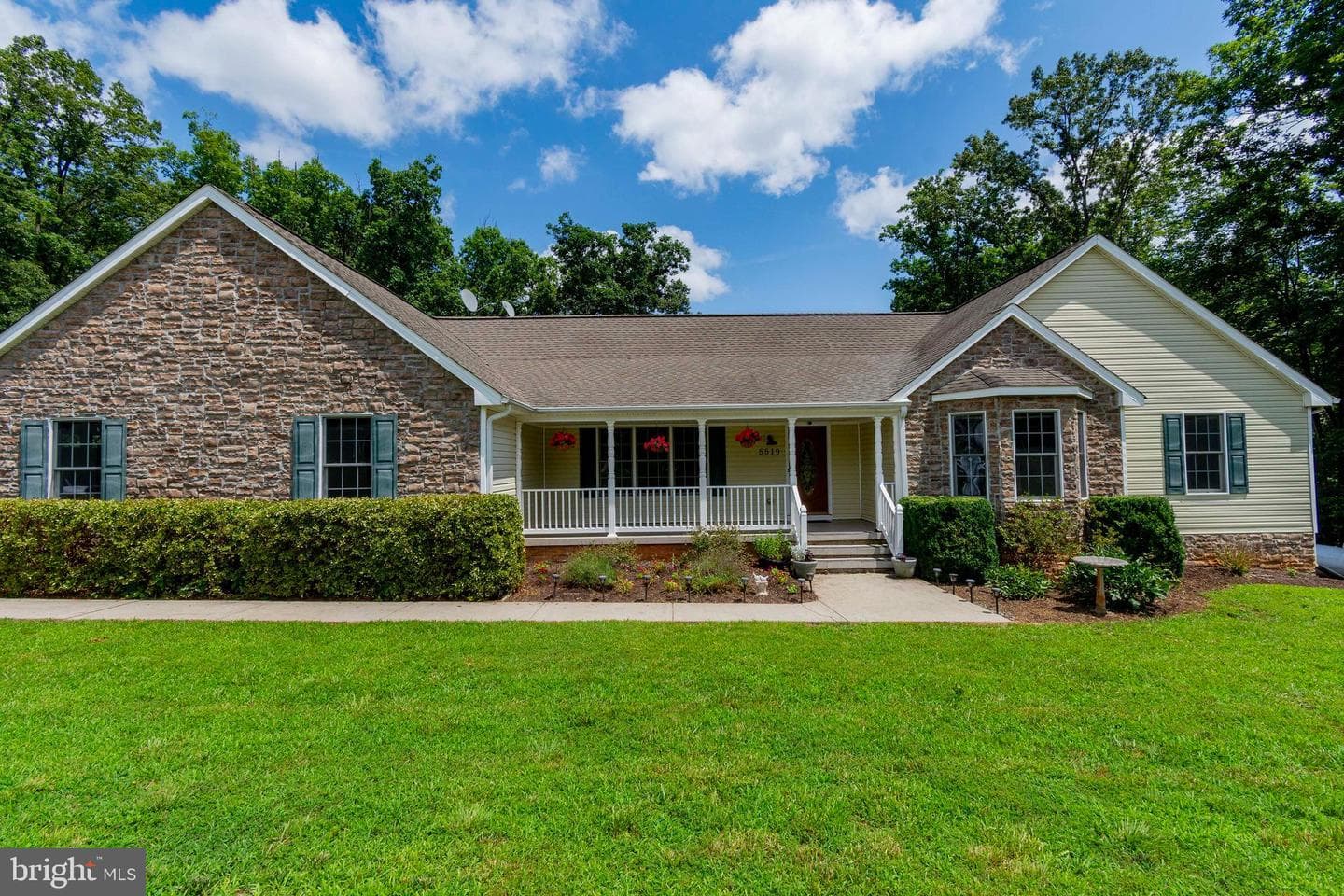 5519 Bazzanella Drive photo 2
