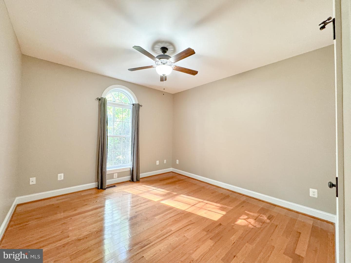 9801 Cherokee Lane photo 21