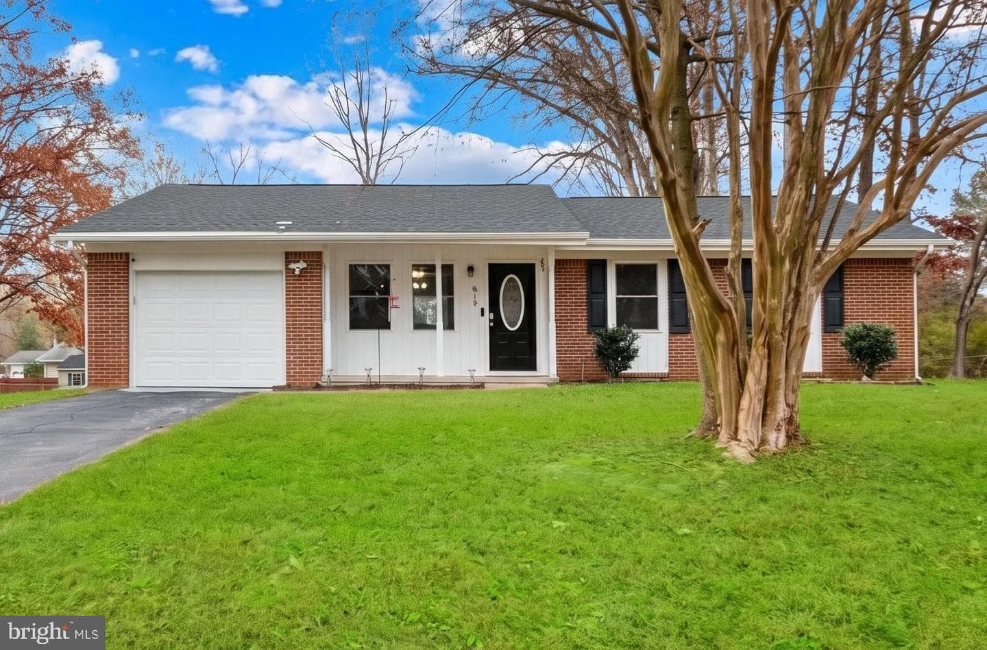 813 Sherwood Lane
