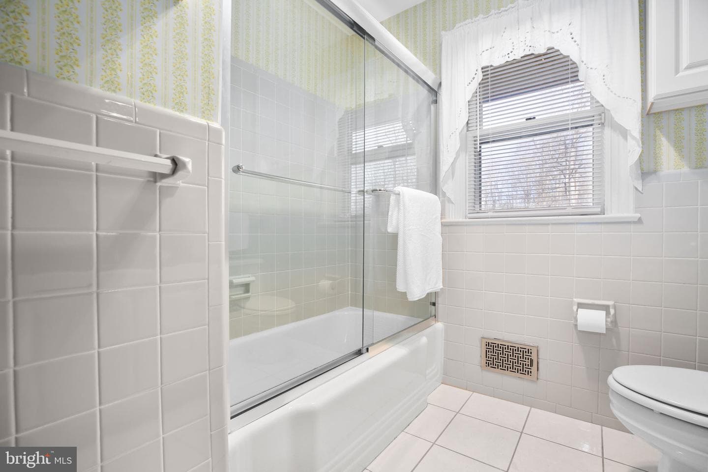 4004 Longwood Drive photo 29