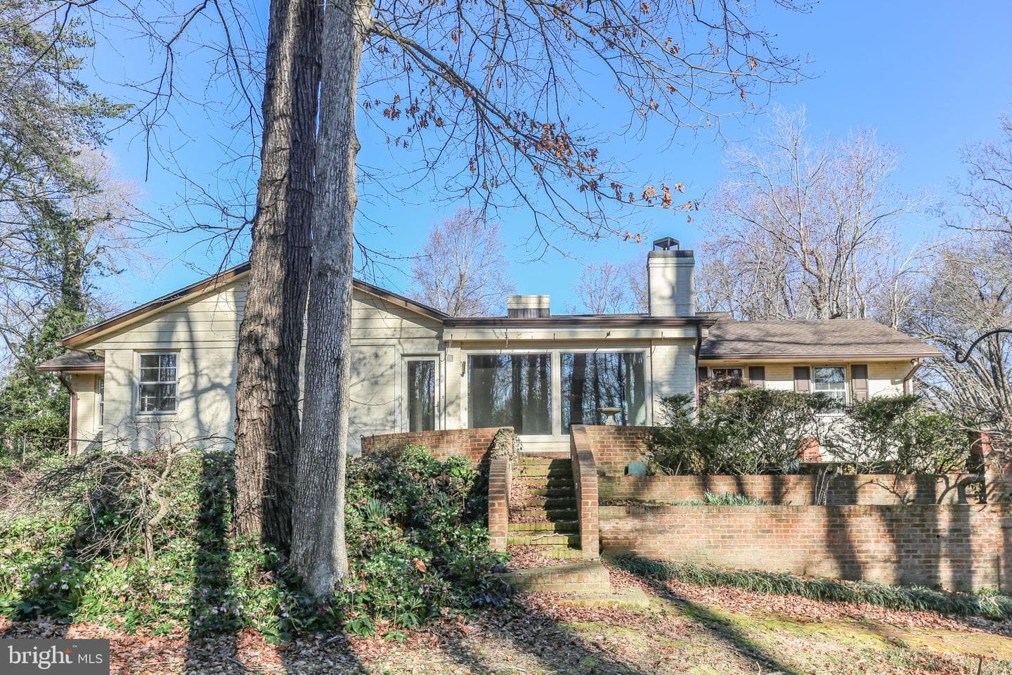 4004 Longwood Drive photo 59