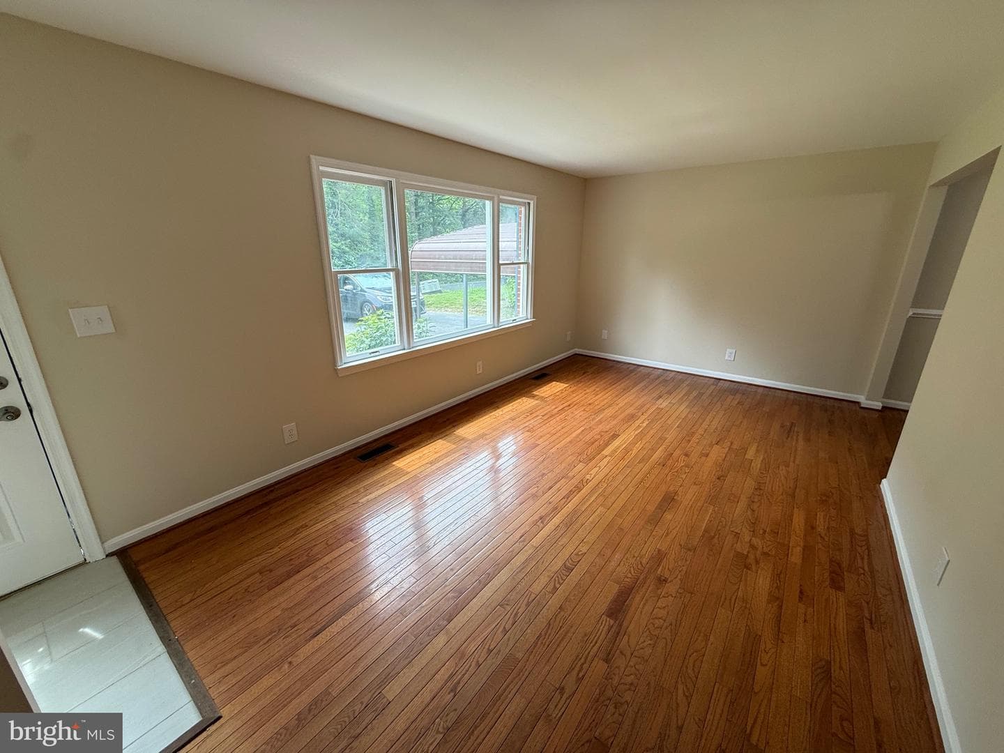 129 Durham Drive photo 4